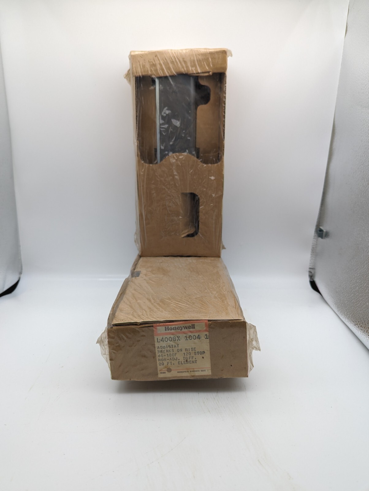 Honeywell L4008X 1004 Aquastat Controller NEW IN BOX