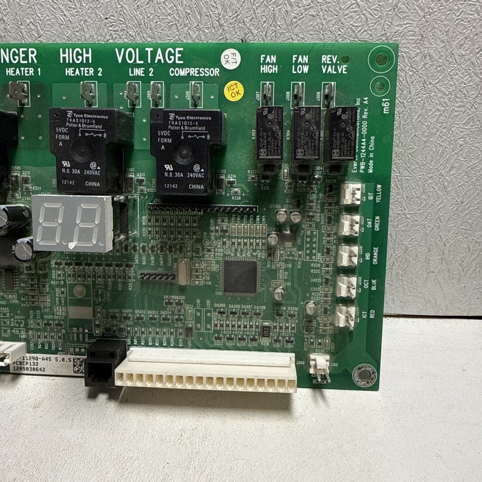 Amana PCBCP132 40-1129Q-A45 1205030642 Control Board