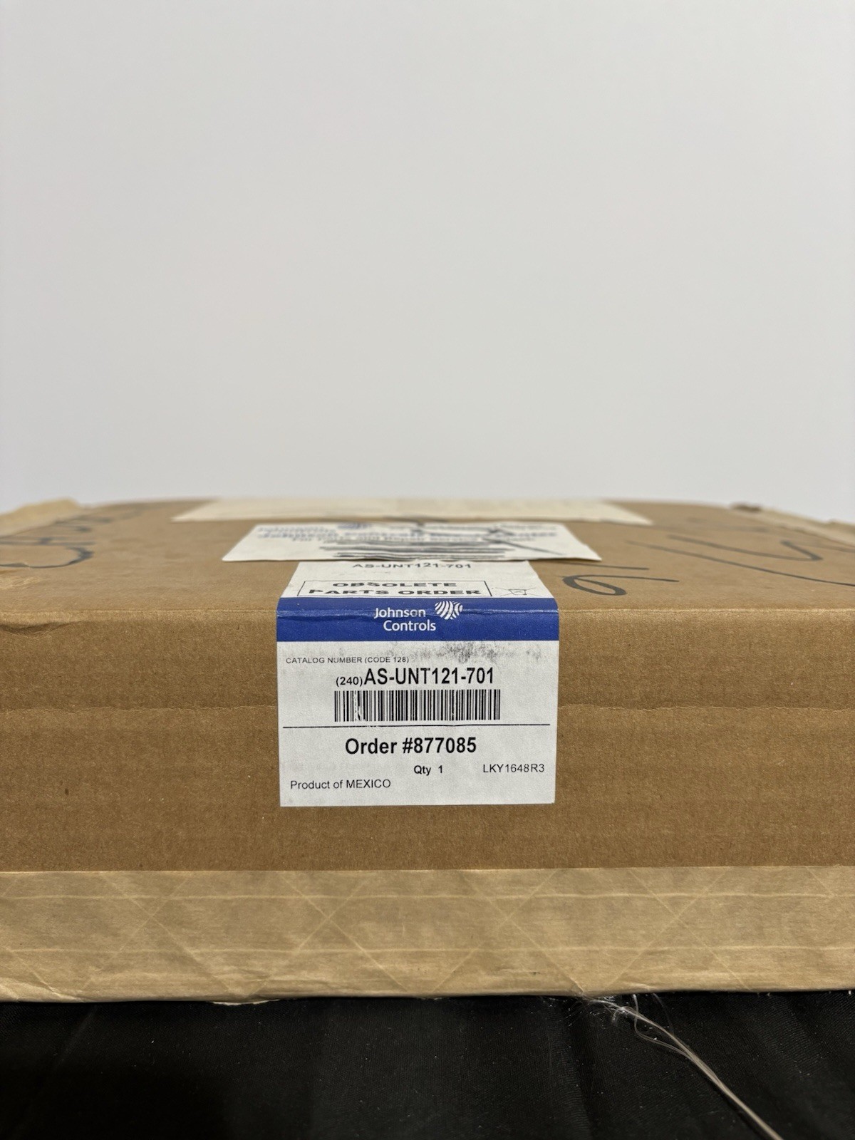 Johnson Controls AS-UNT121-701 Metasys Unitary Controller UNT121-1 N2 Bus 24V HV