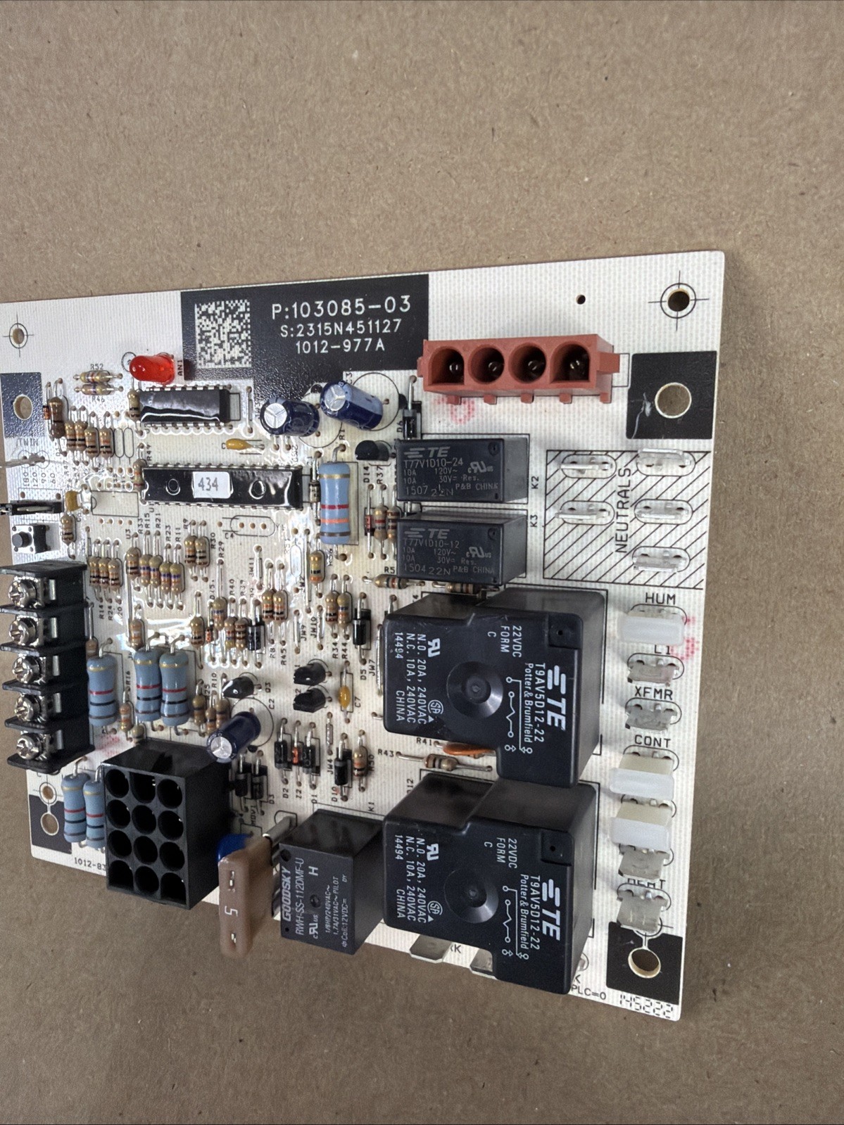 LENNOX Furnace Control 103085-03 Circuit Board 1012-977A (A1B1)