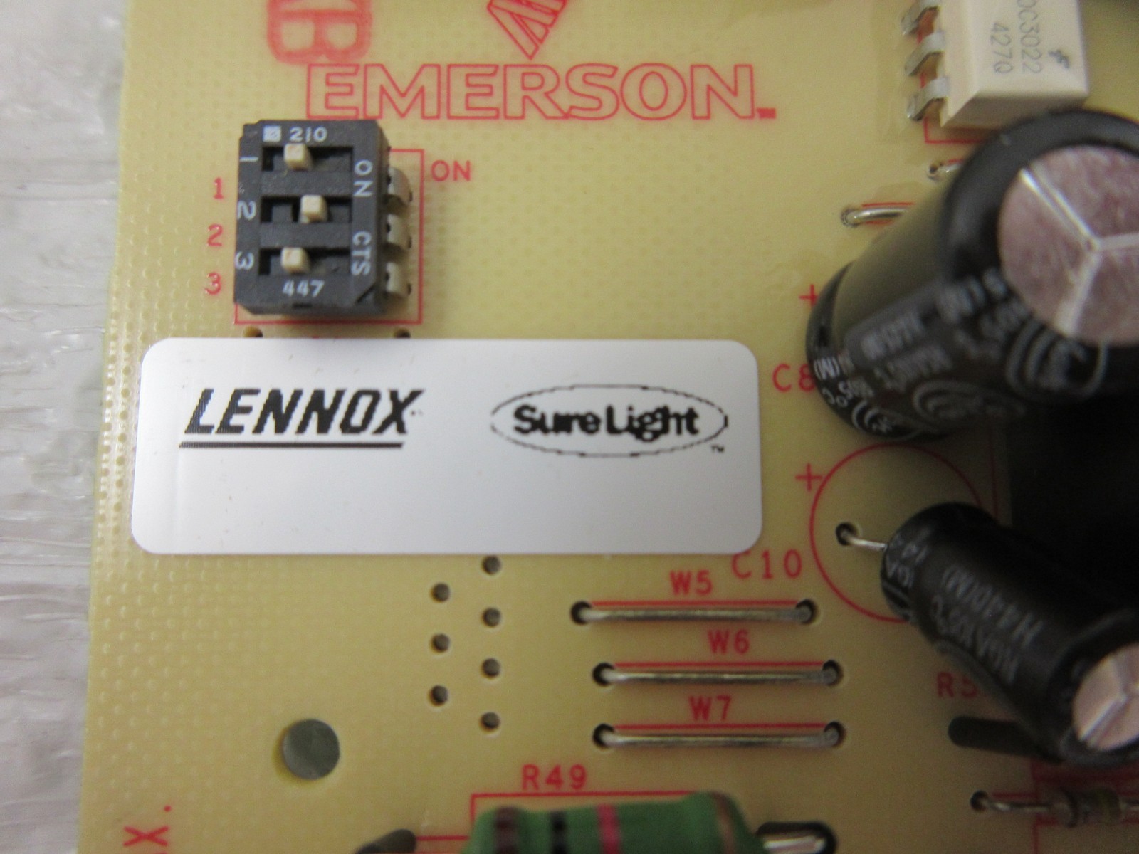 LENNOX 100925-03 EMERSON WHITE RODGERS 50A66-123-04 SURELIGHT CONTROL BOARD