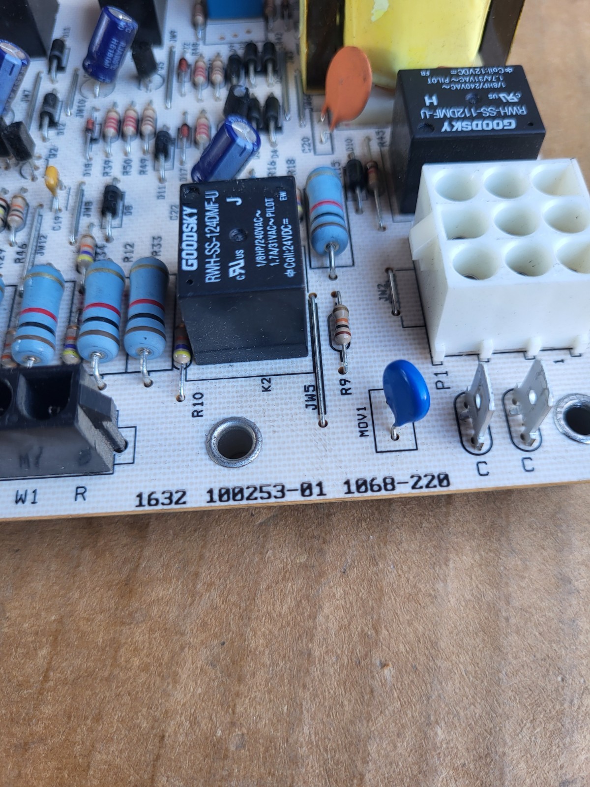 USED OEM Carrier Bryant 1068-220 Furnace Control Circuit Board FREE SHIPPING