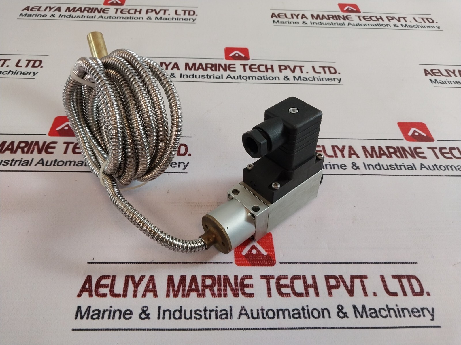 Danfoss MBC 8100 Temperature Control 061B810466 0.5A, 250V 12W, 125W IP65
