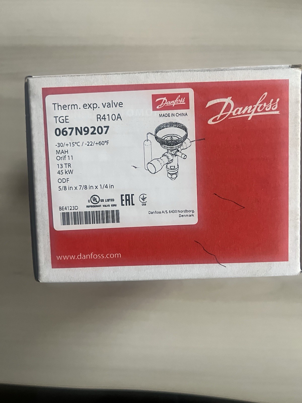 Danfoss 067N9207 13TR Thermostatic expansion valve, TGE, R410A, 5/8×7/8 in
