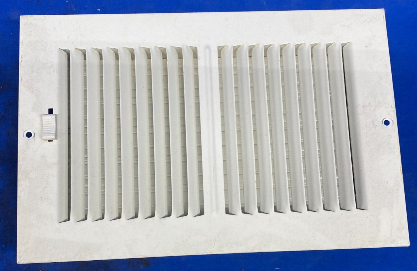 TWO-WAY SIDEWALL /CEILING REGISTER OAD: 11-3/4″X7-3/4″x1″ WHITE COLOR