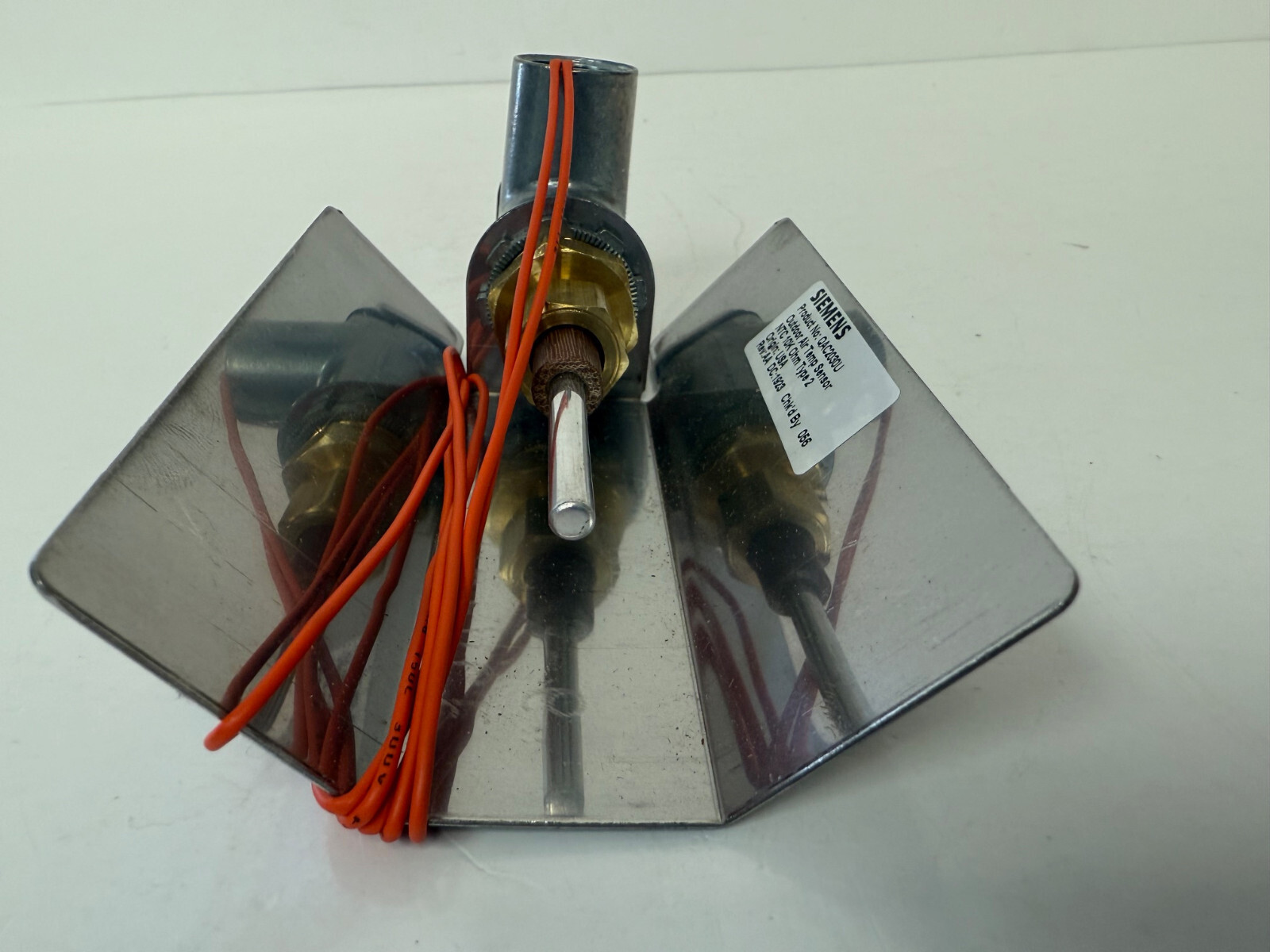SIEMENS QAC2030U OUTDOOR AIR TEMPERATURE SENSOR NTC 10K OHM TYPE 2 NEW
