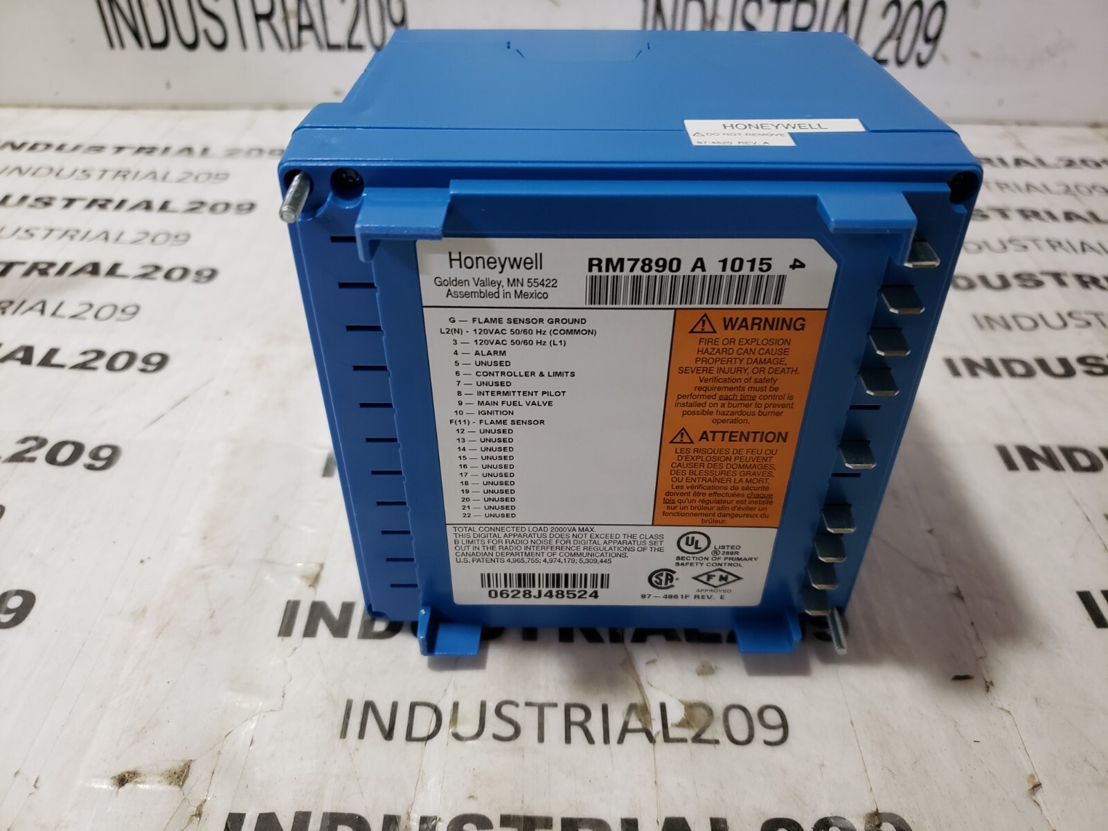 HONEYWELL 7800 SERIES BURNER CONTROL RM7890 A1015 NEW IN BOX