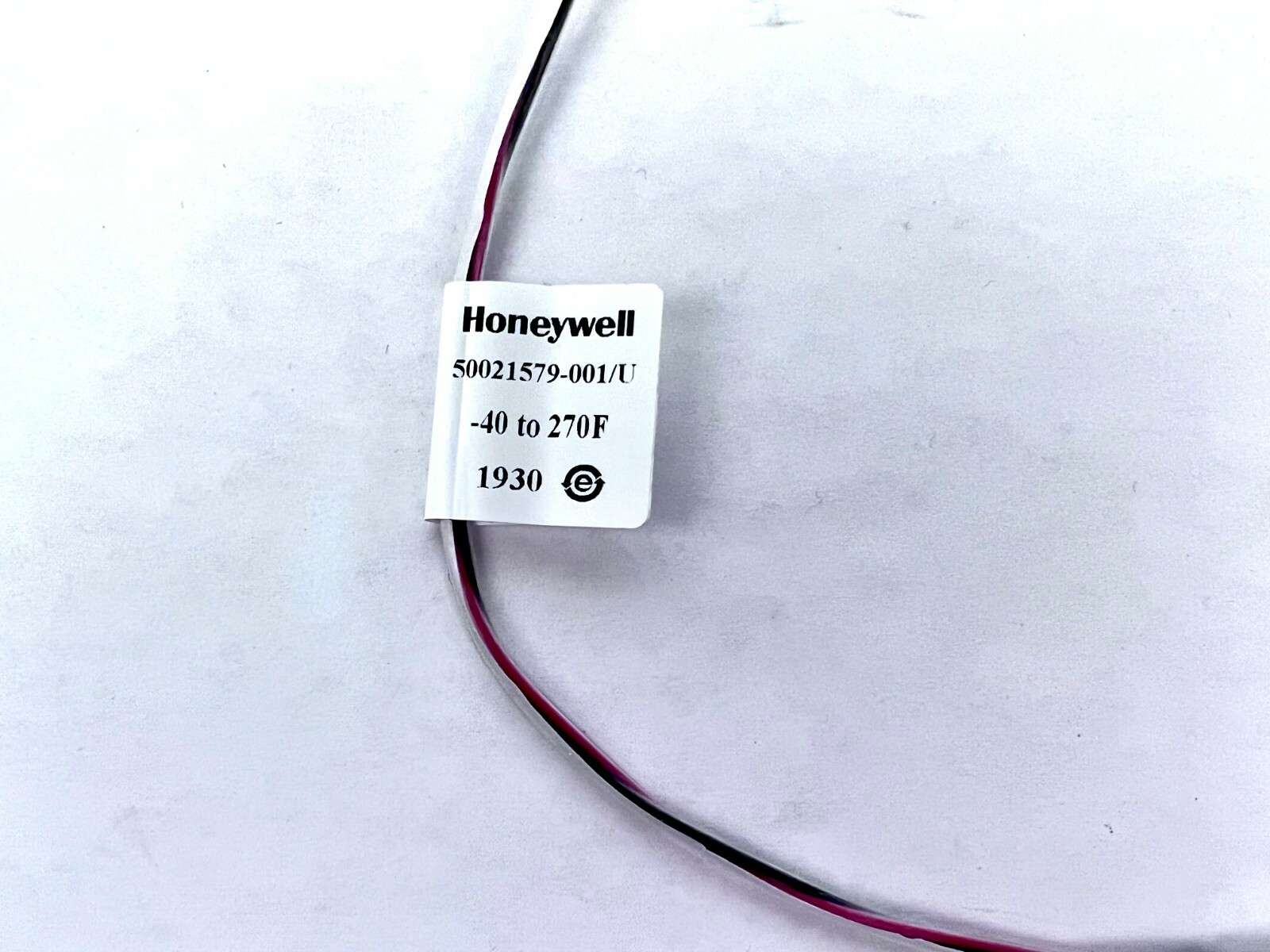 Honeywell 50021579-001 Range: -40 to 270F Temperature Sensor