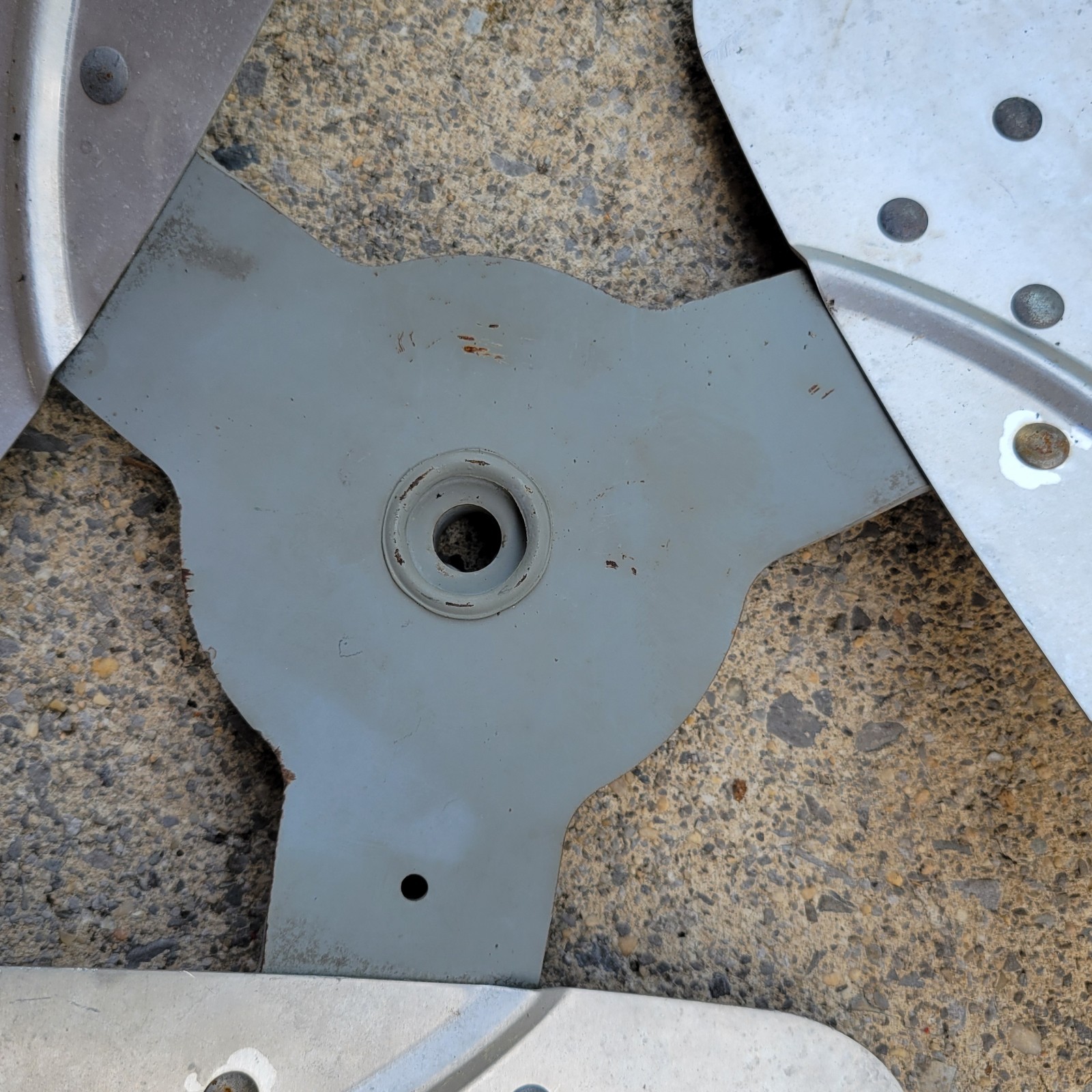 Trane Replacement Condenser Motor Fan Blade 3 Blade 26” CCW 22° Pitch Used