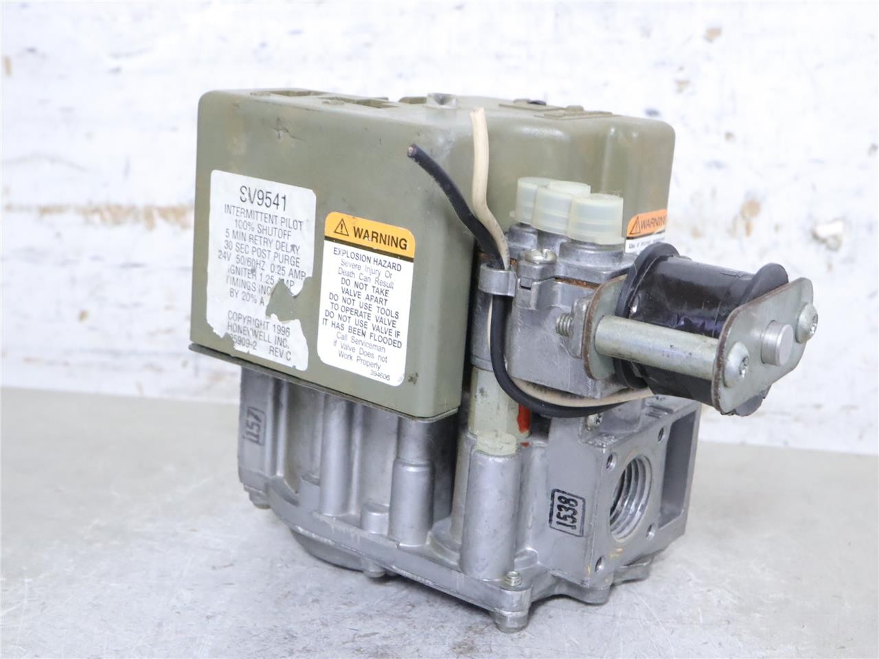 Honeywell SV9541Q3098 SmartValve Furnace 2 Stage Gas Smart Valve HQ1013351HW