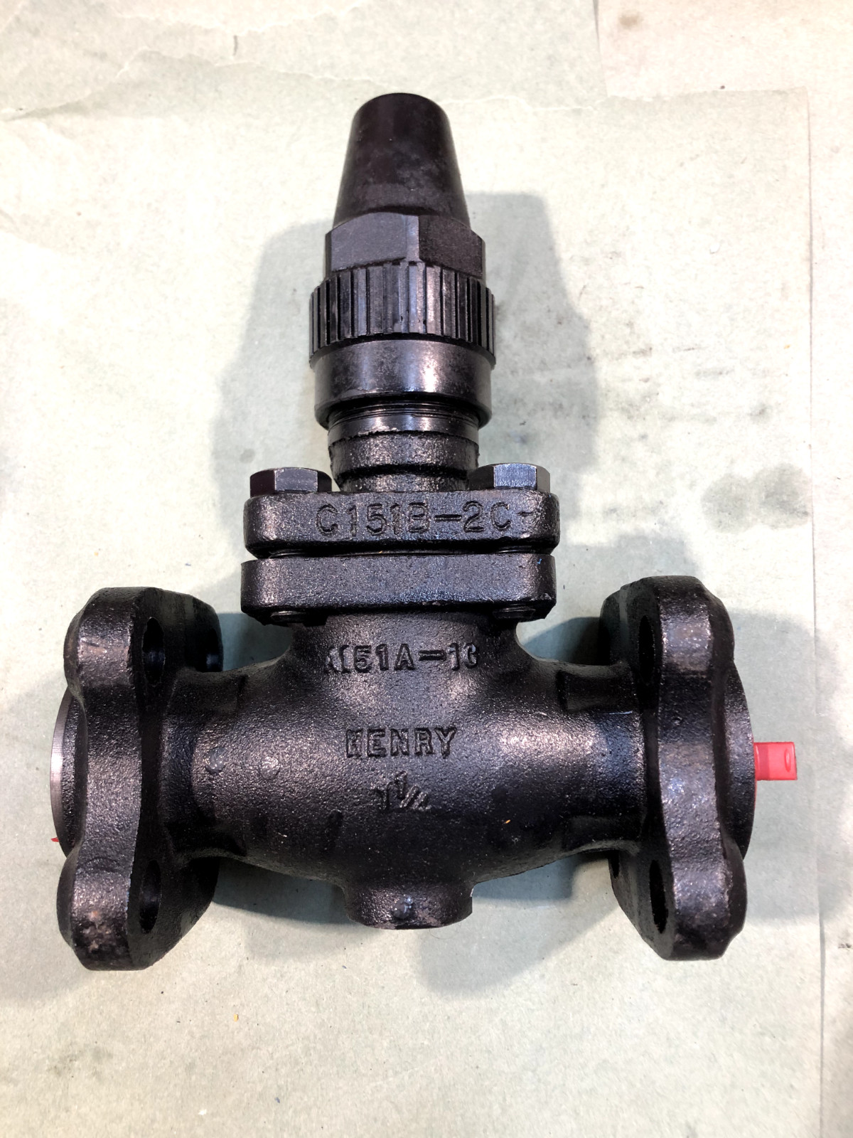 HENRY VALVE C151B-2C SHUT OFF VALVE PACKED GLOBE FLANGED 1-1/4″ AMMONIA NEW