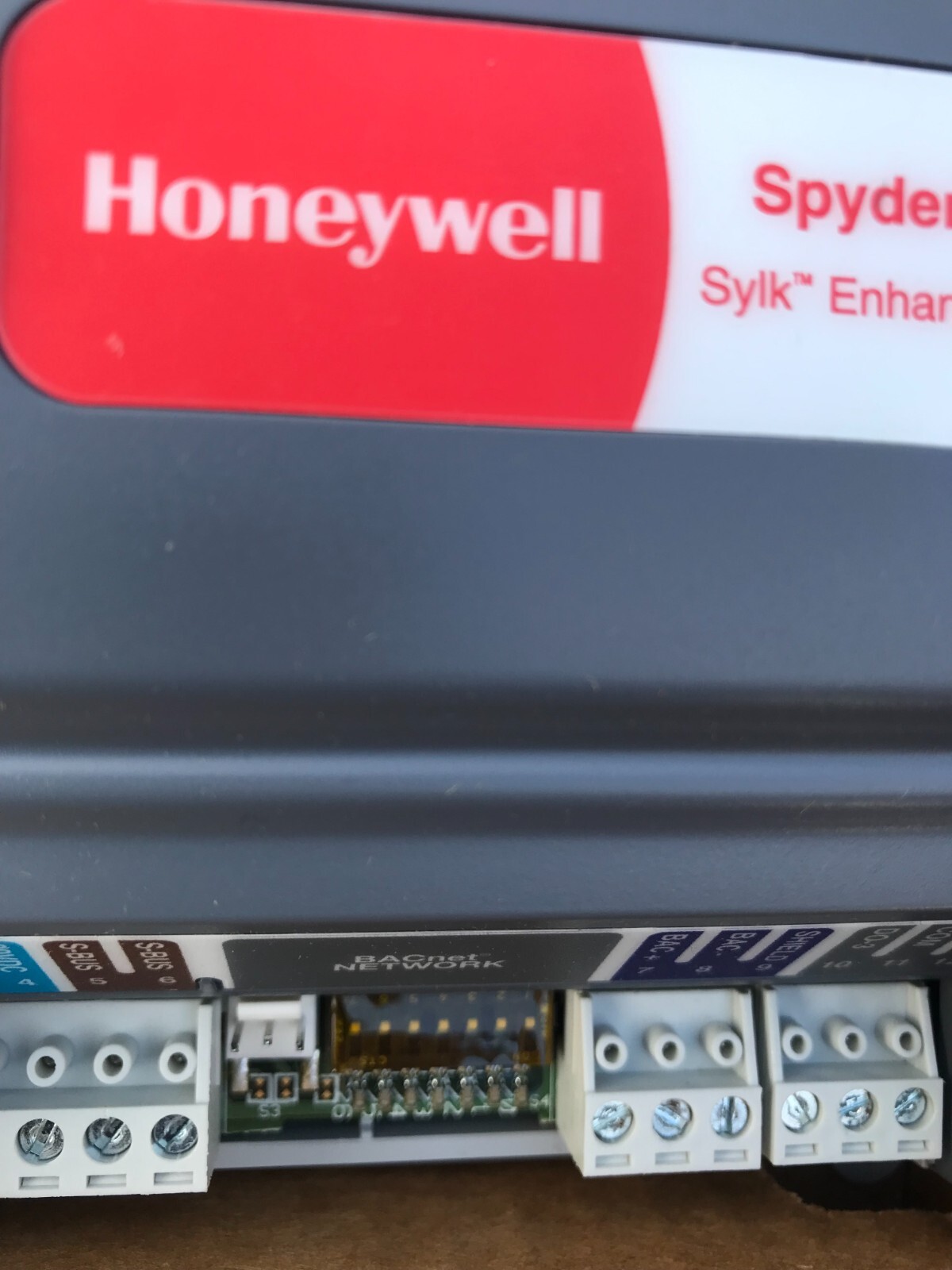 Honeywell PVB4024NS Spyder Series 3 Programmable VAV Controller BACnet