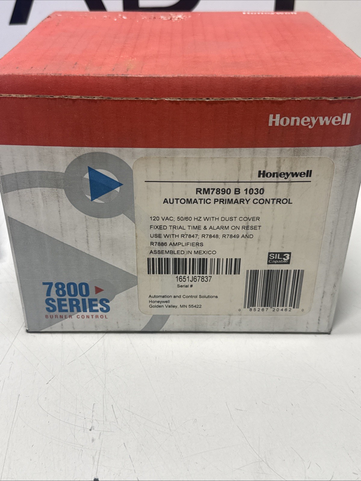 HONEYWELL RM7890B1030 On-Off Control 1 2.70LB Circuit Breaker