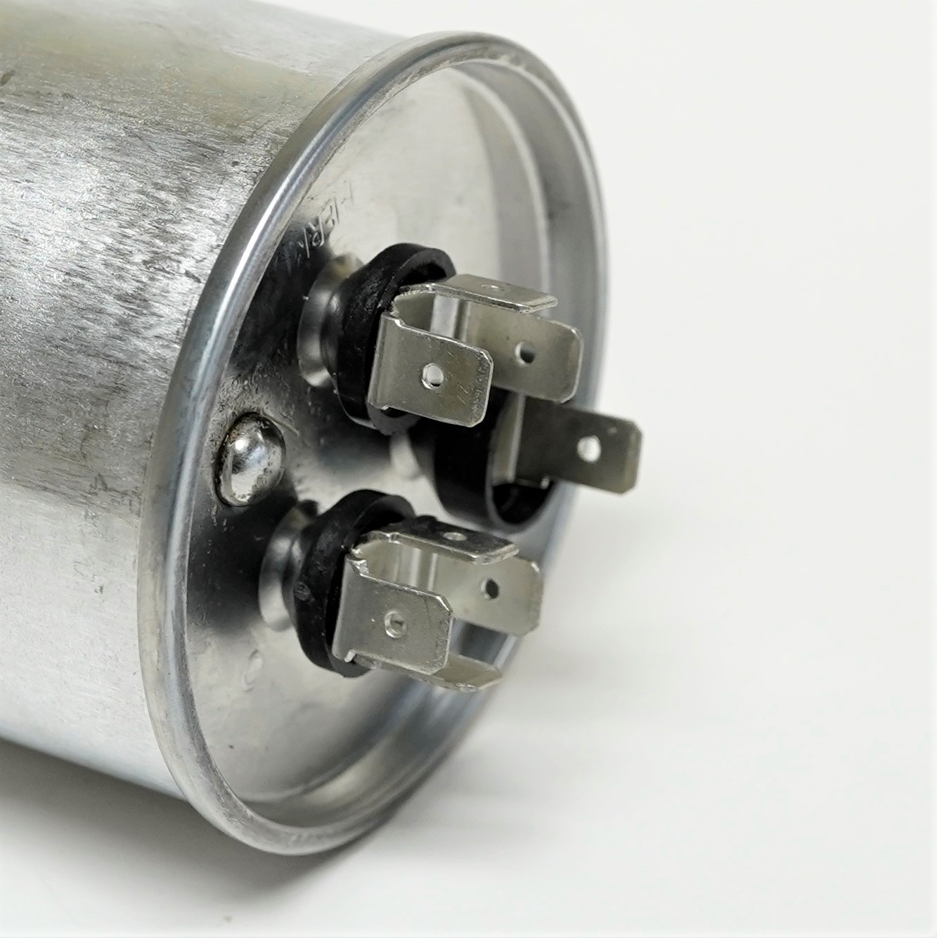 TitanPro TRCFD555 HVAC Round Dual Motor Run Capacitor 55/5 MFD/UF 440/370 Volts