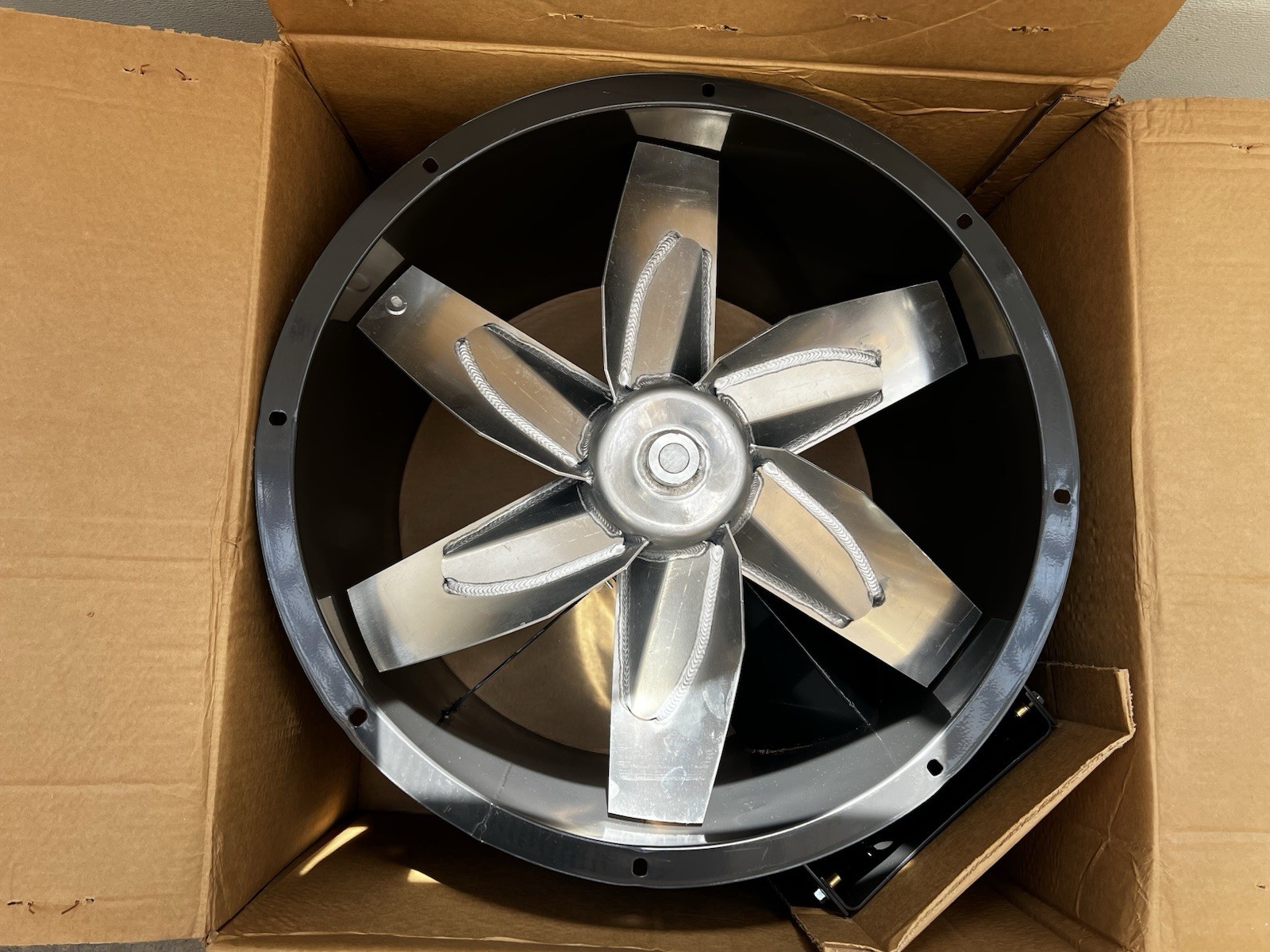 Dayton 166206A Tubeaxial Fan Clean Air 24” Blade 50 Sones Belt Drive