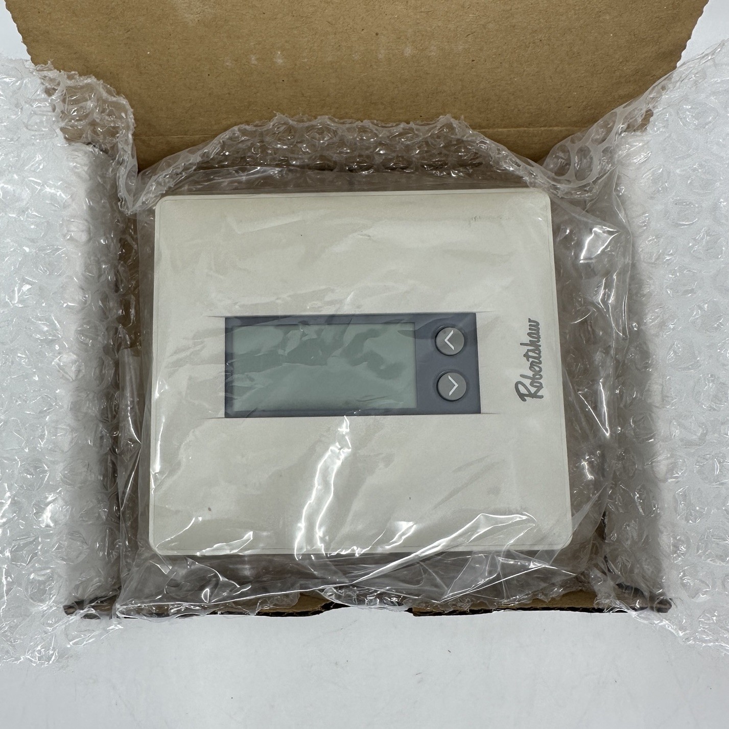 Robertshaw 300-203 Digital Thermostat 24Vac Auto Changeover