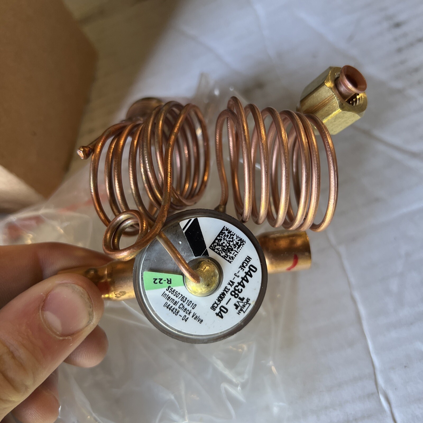 Sporlan Thermal Expansion Valve R22 1-1/2-3 Tons 3/8″ x 1/2″ ODF 044438-04