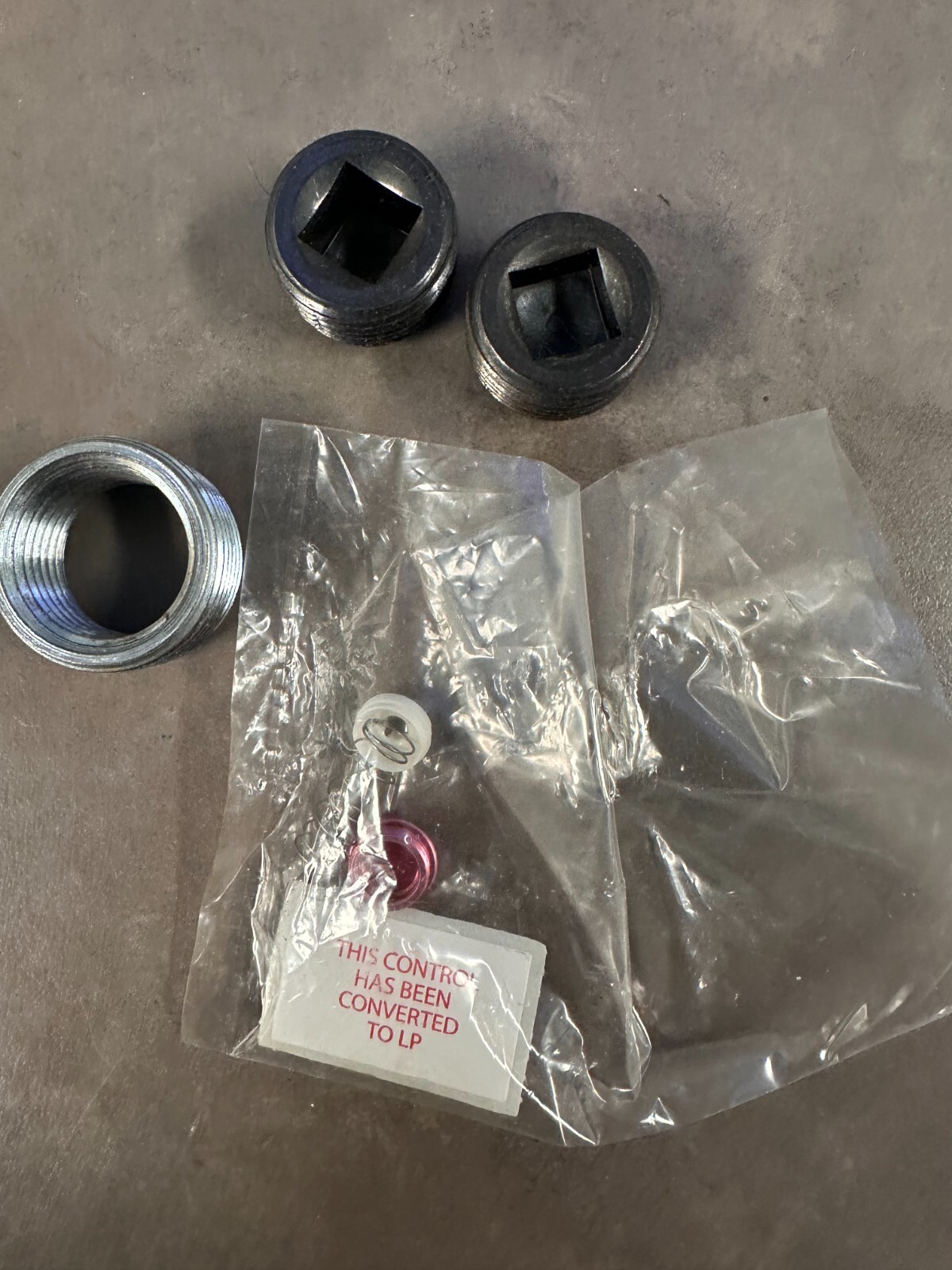 ROBERTSHAW 720-402 Gas Valve,24V AC,Dual,NPT 4E400