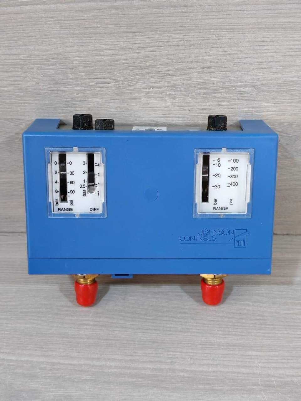 JOHNSON CONTROLS PENN P736LCA-9300 PRESSURE CONTROL 400V