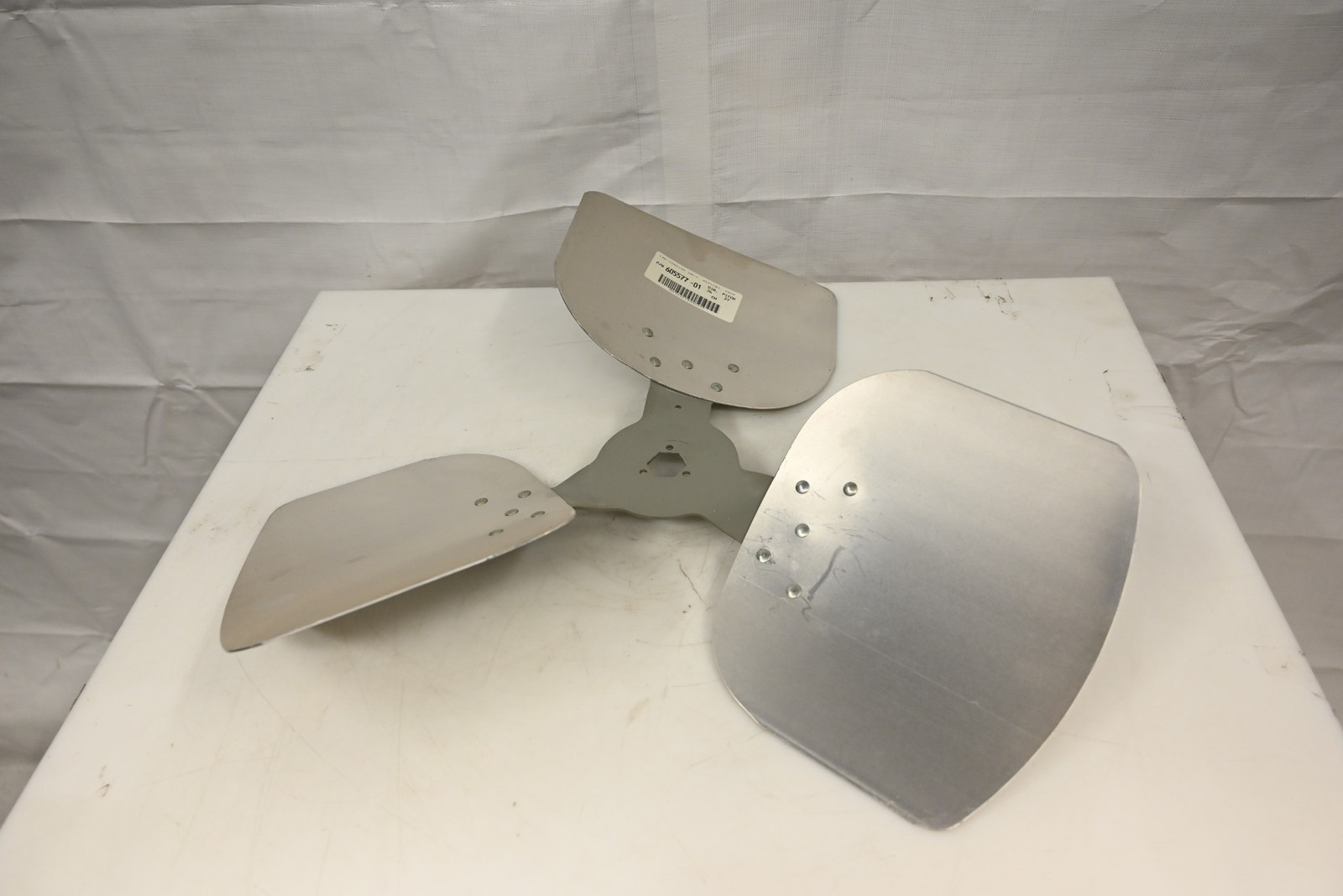 Lau 3 Blade Heavy Duty Condenser Propeller Cw Rotation 27° Pitch 24″ Diameter