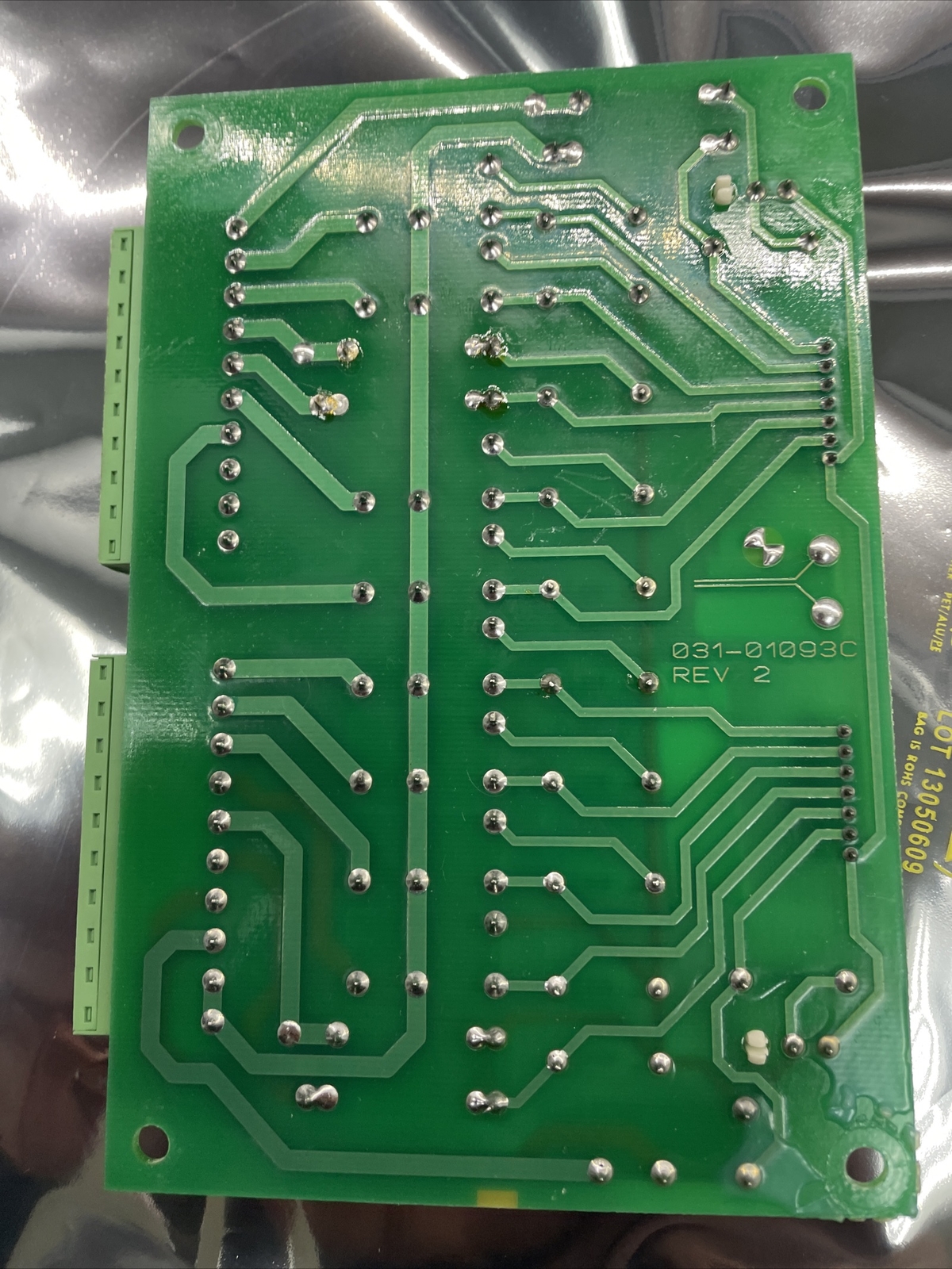 York Chiller Relay Control Board 031-01093C00 REV Y005016