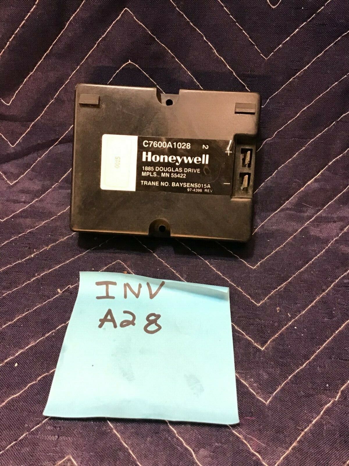 Honeywell Trane C7600A1028 Solid State Humidity Switch Sensor Black – Used