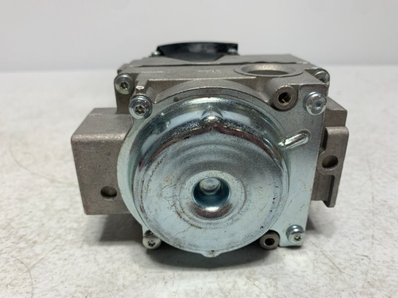 Robershaw 720-400 Dual Valve 24V 1/2″ x 3/4″ 150000 BTU