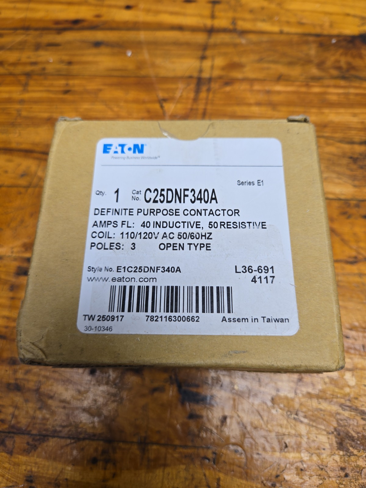 C25DNF340A Eaton / Cutler Hammer Contactor – 40 Amp 3 Pole 110/120V Coil