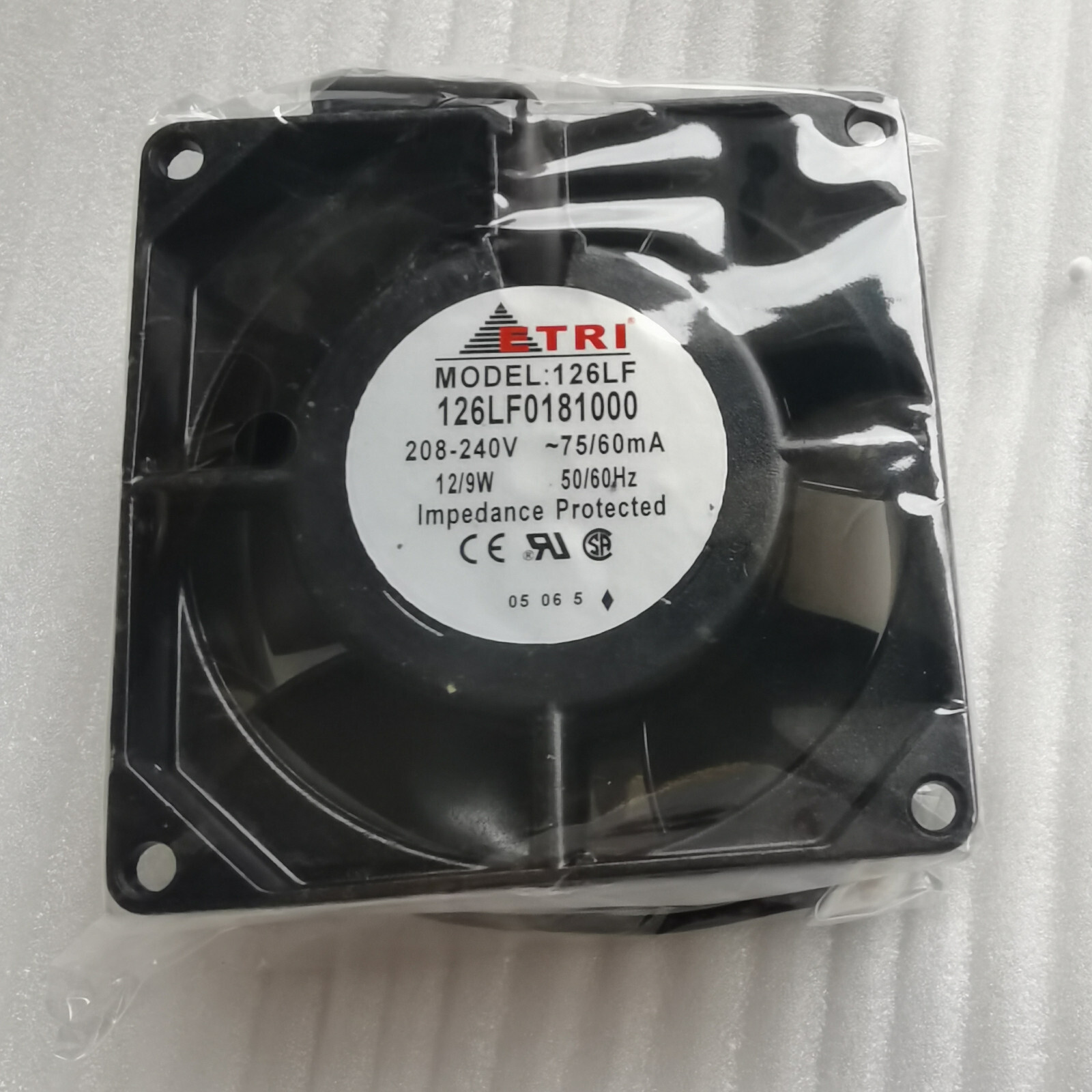 1PC 208-240V 80*80*38 8cm fan 126LF0181000 Axial flow fan