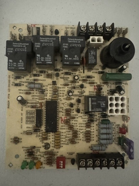 Rheem Ruud 62-24140-04 Spark Ignition Control Circuit Board 1028-928A