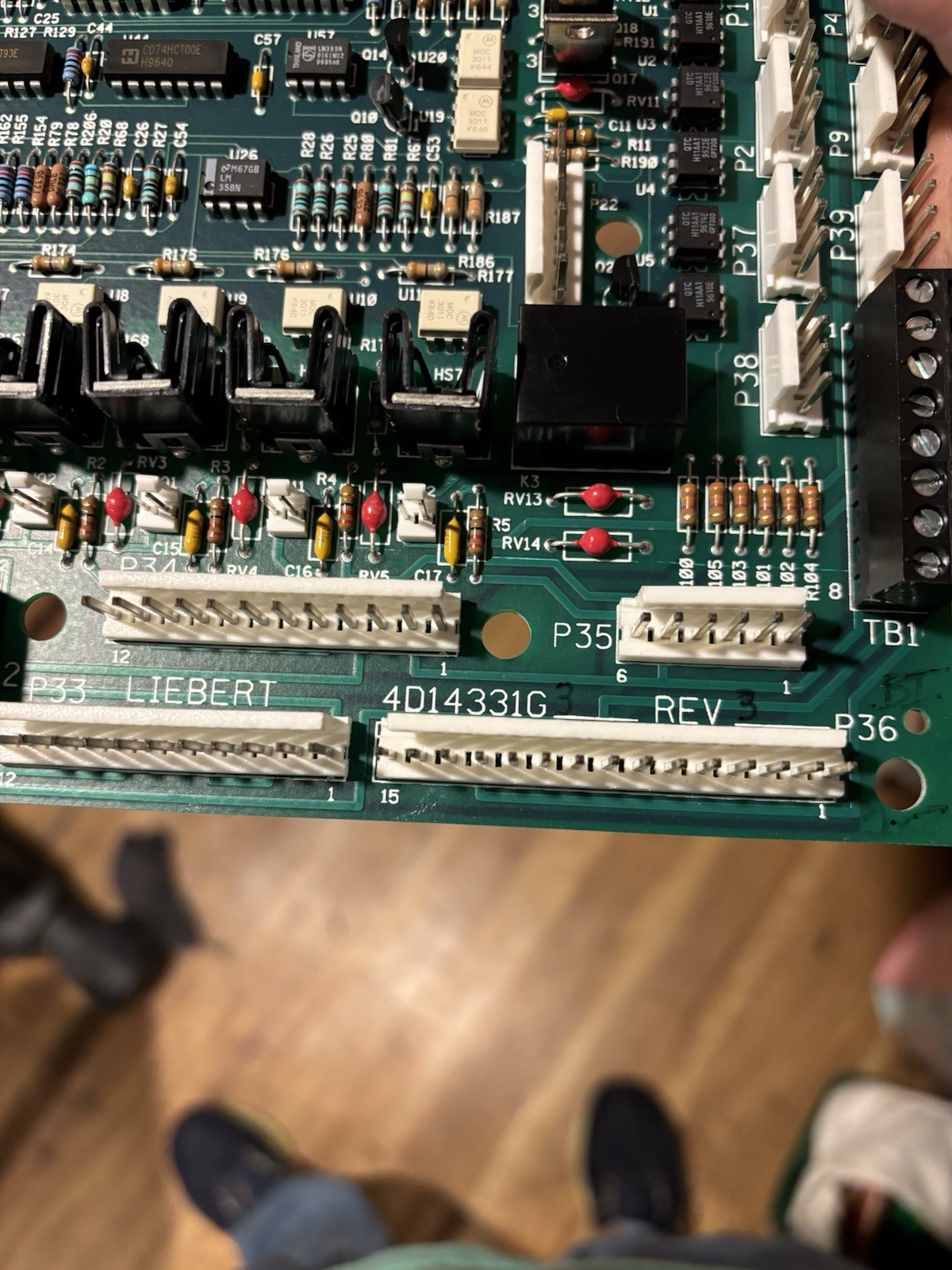 Liebert 4D14331G -3 REV 3 Chiller Control Board