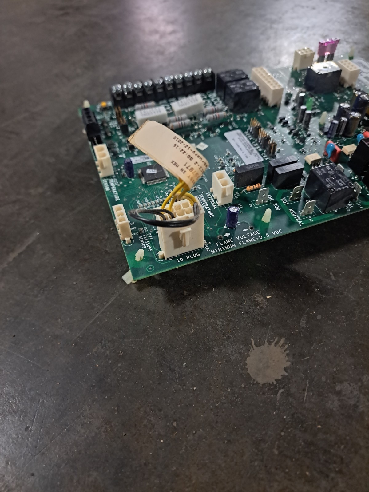 York Luxaire VARIDIGM 507820 Control Circuit Board SCD-1099 VF4-1210