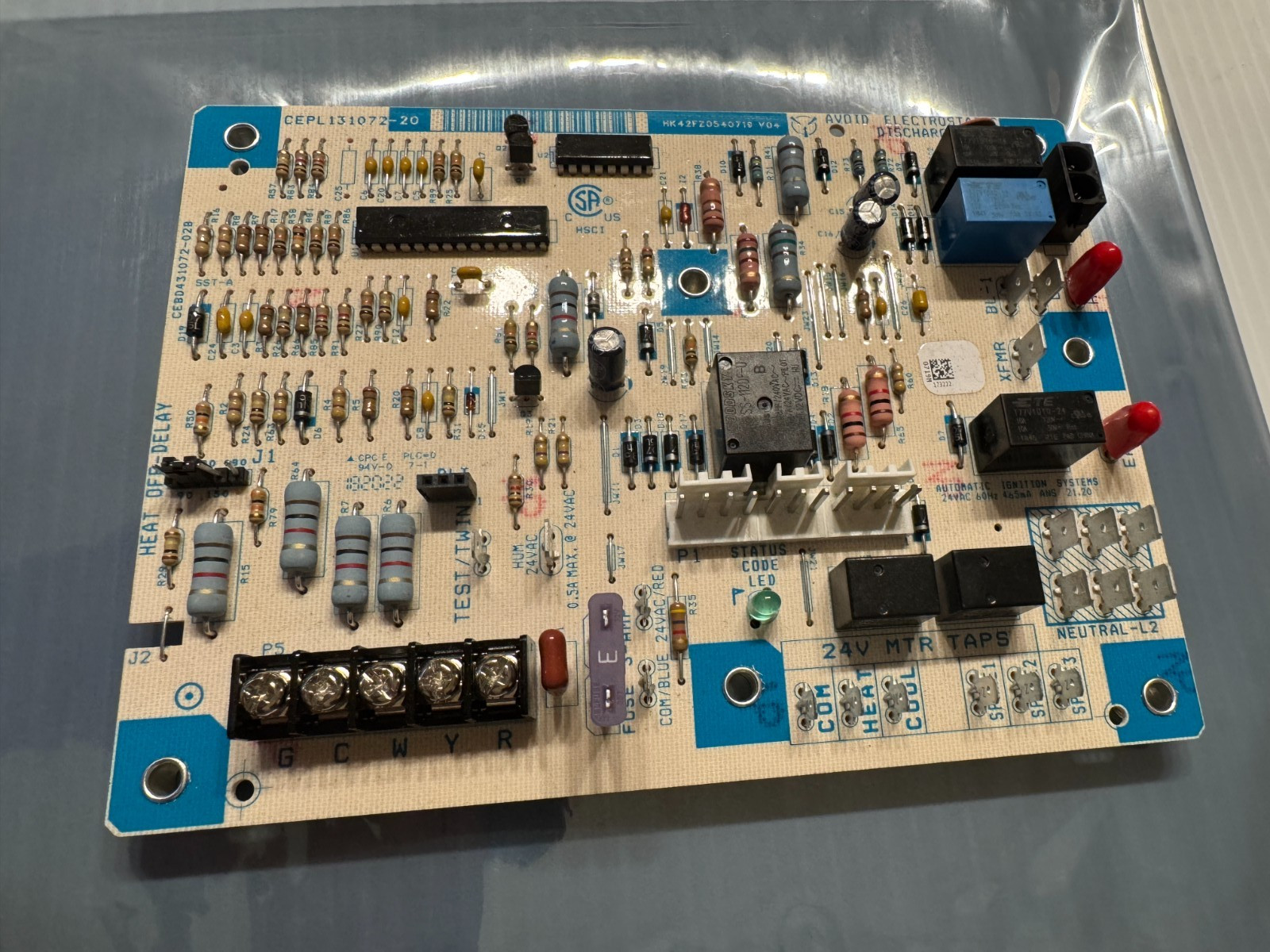 Carrier Bryant OEM Furnace Control Board CEPL131072-20 HK42FZ054