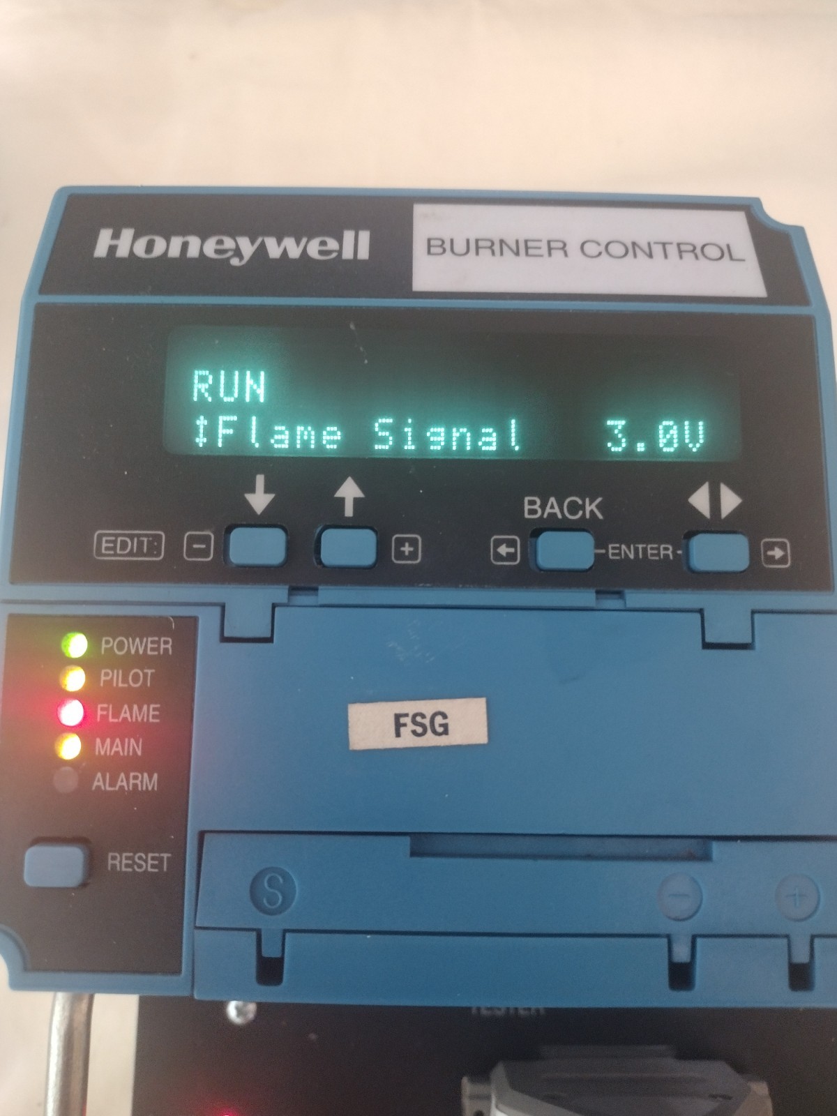 Honeywell RM7895 A 1014 Burner Control Complete System Tested Working