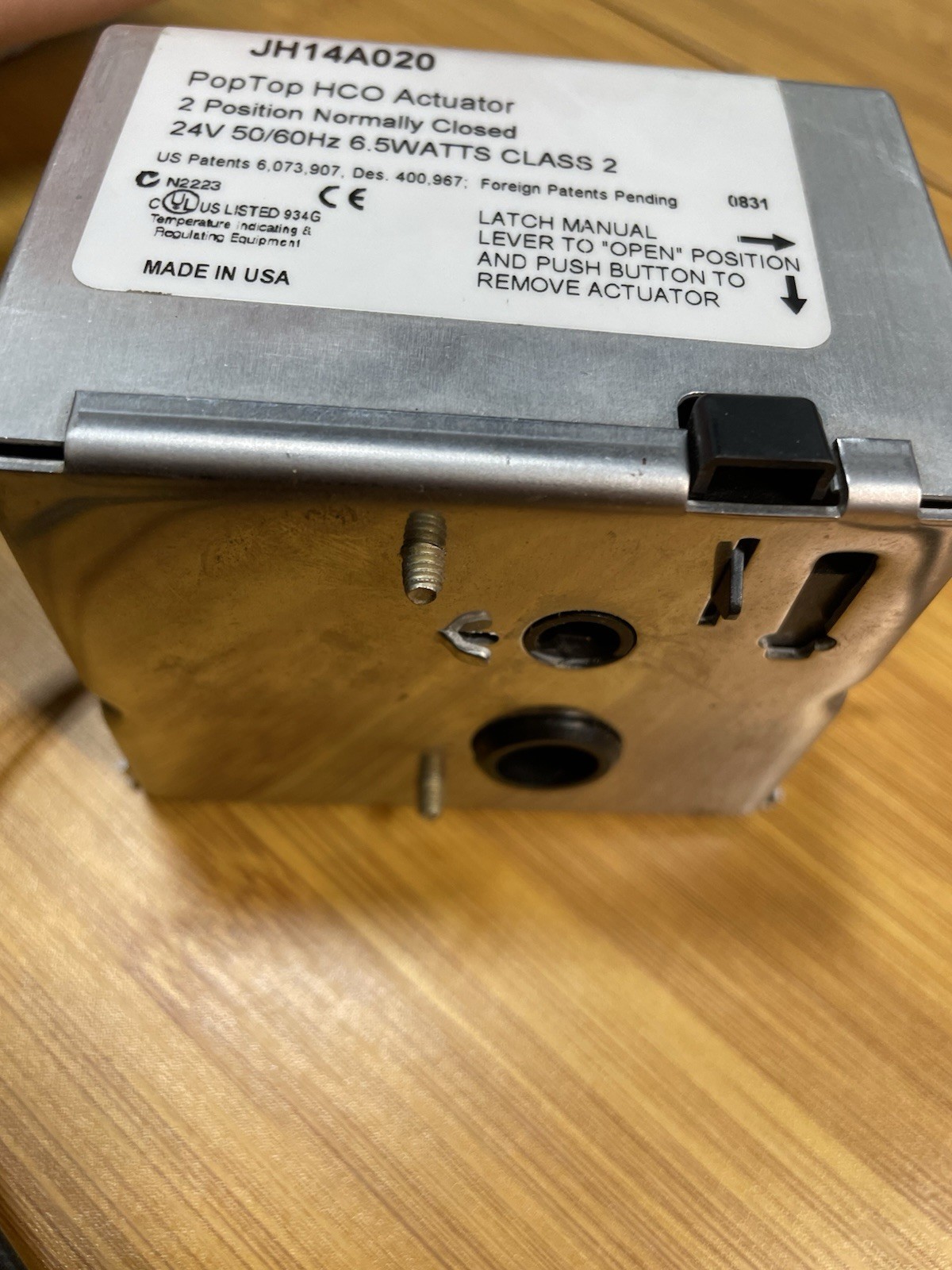 New Johnson Controls JH14A020, 2 position normally closed 24V HCO zone actuator