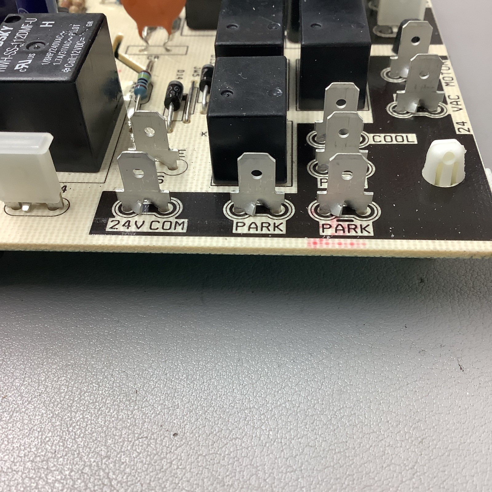 Lennox 1195-83-201 Ignition Control Board (b223)