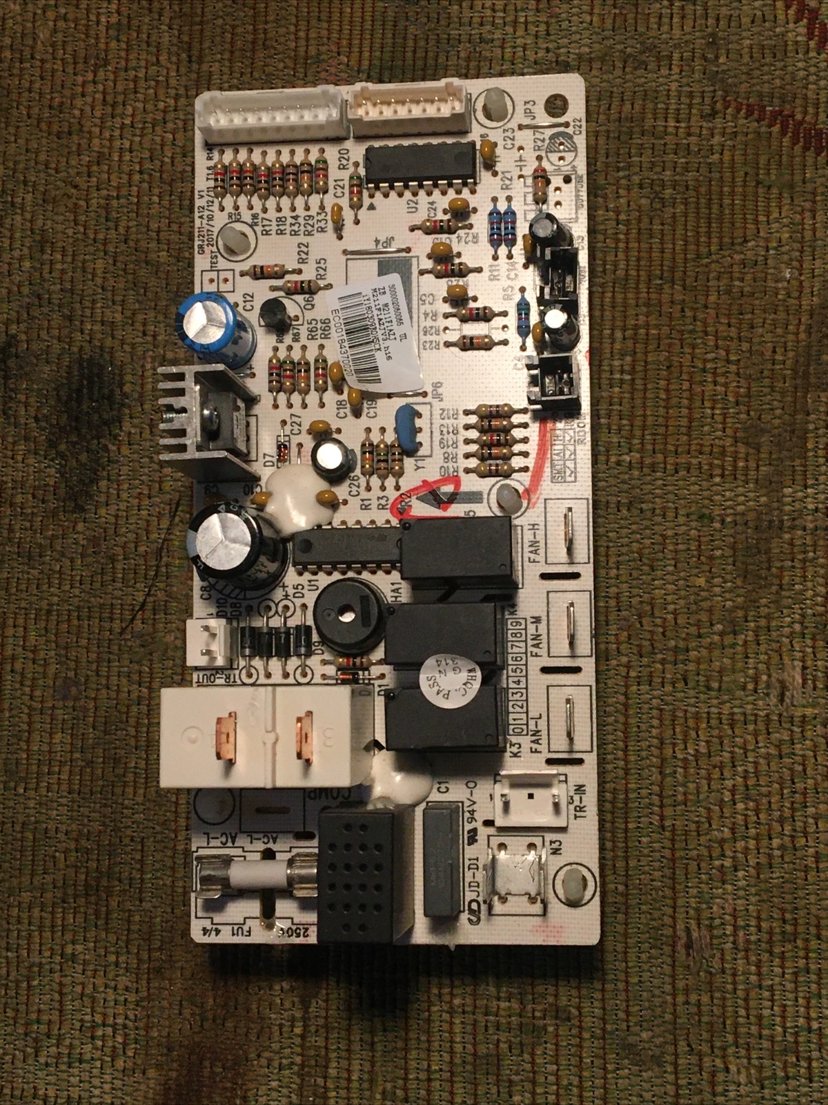 Frigidaire ac model: FFRE1033U1 / FFRE1233U1 Power supply Board