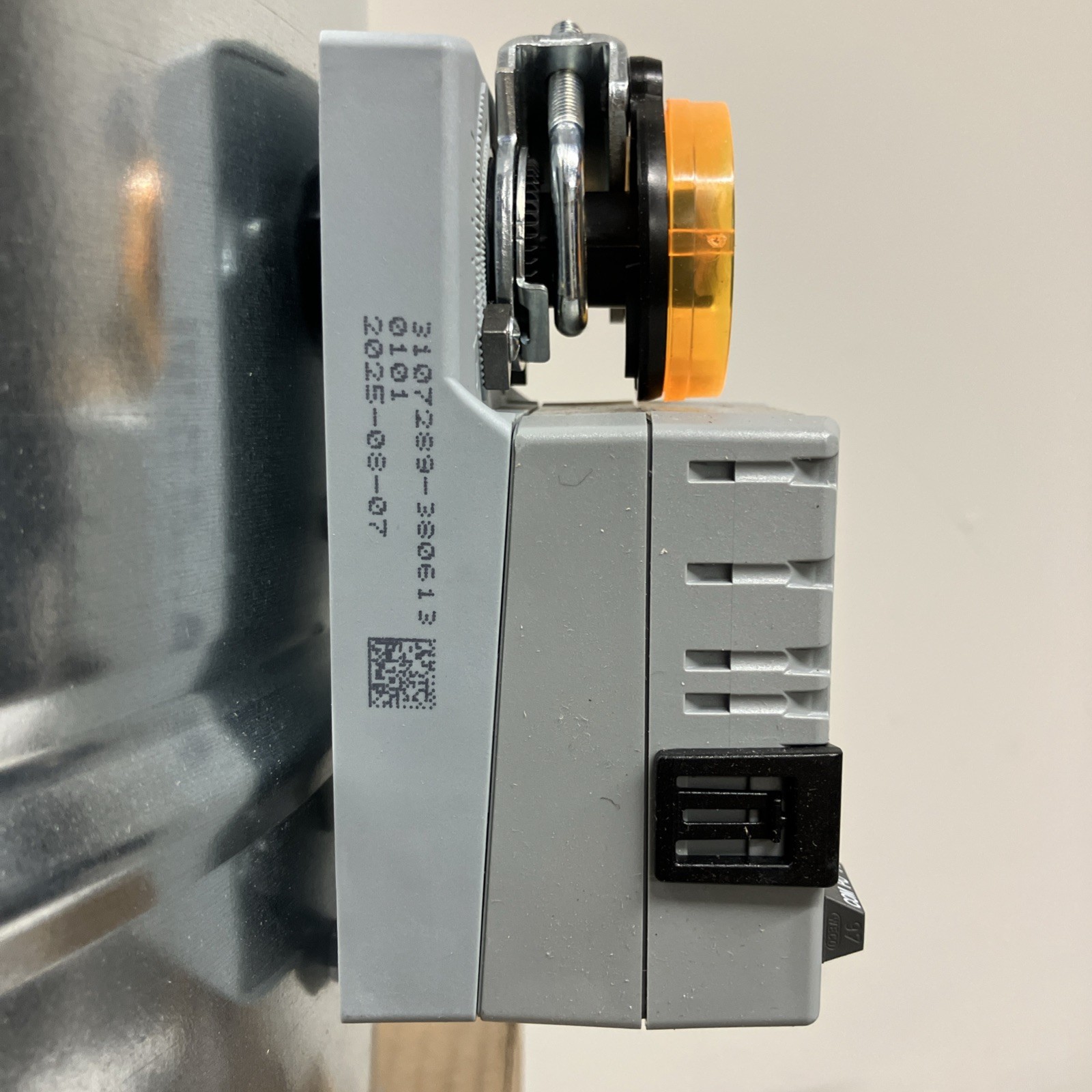Trane 14 in. Modulating Damper Item #ZDAMPRDMA0014AA Manu Part #ZDAMPRDMA0014A