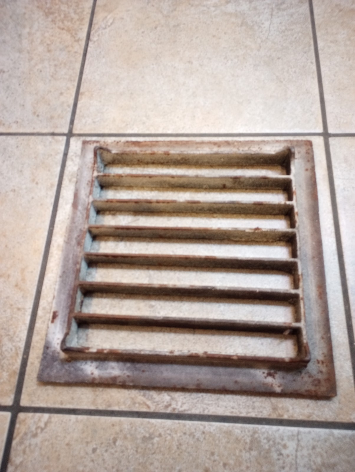 Vestal Ash Caddy Cast Iron Grille for 9 1/2″ x 9 1/2″ Pail