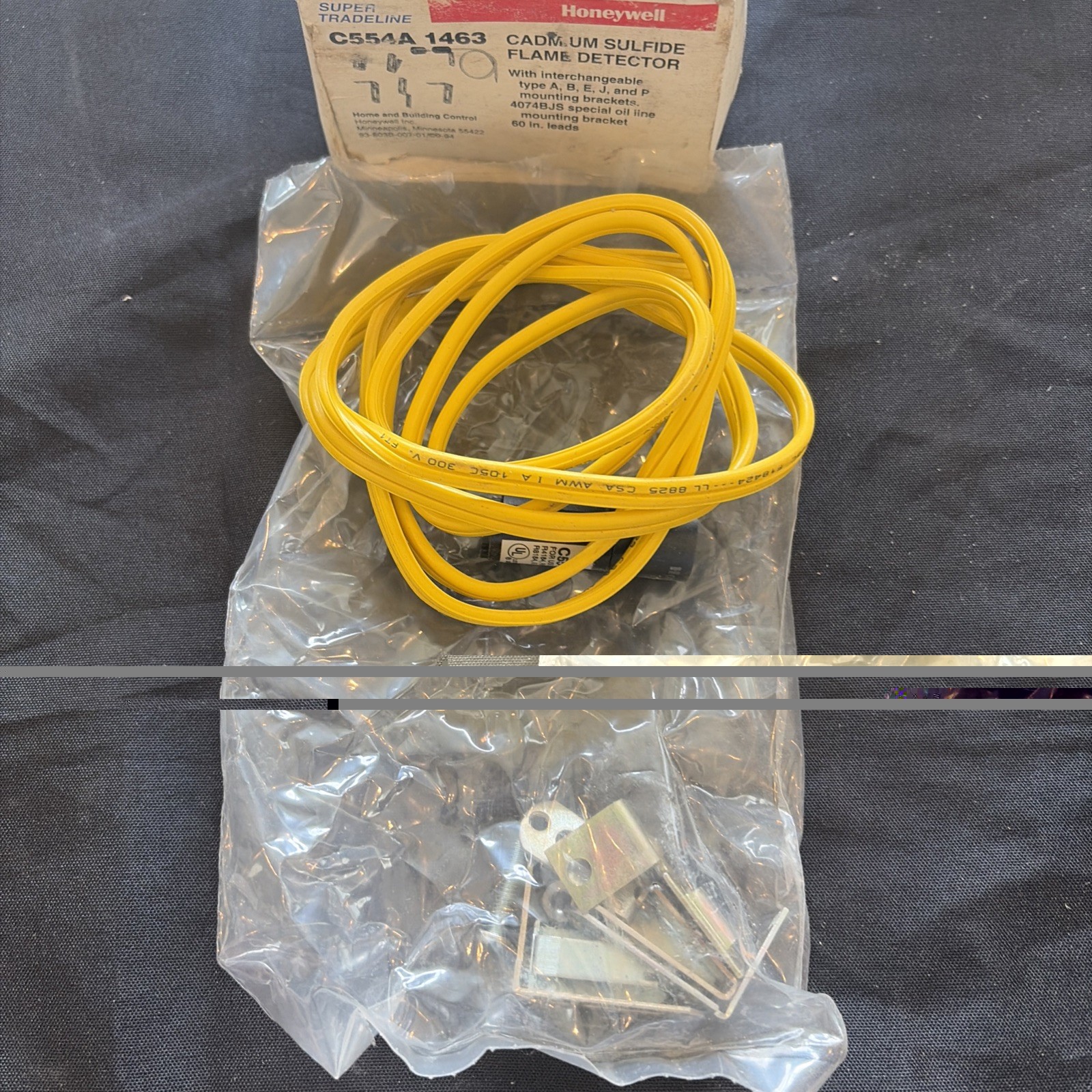 New Open Box Honeywell Cadmium Sulfide Flame Detector C554A1463 AB