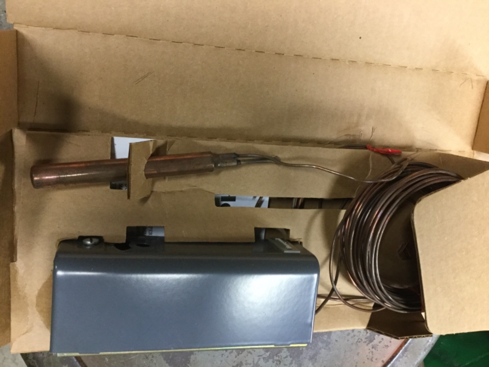 HONEYWELL Dual bulb boiler reset CONTROLLER Thermostat new old stock T678B1006
