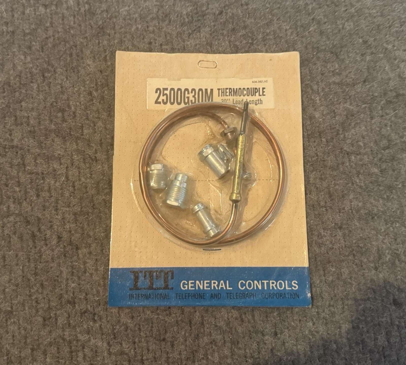 LOT Of JOHNSON/DAYTON CONTROLS REPLACEMENT THERMOCOUPLES (1) 36″(3) 48”(1) 30”