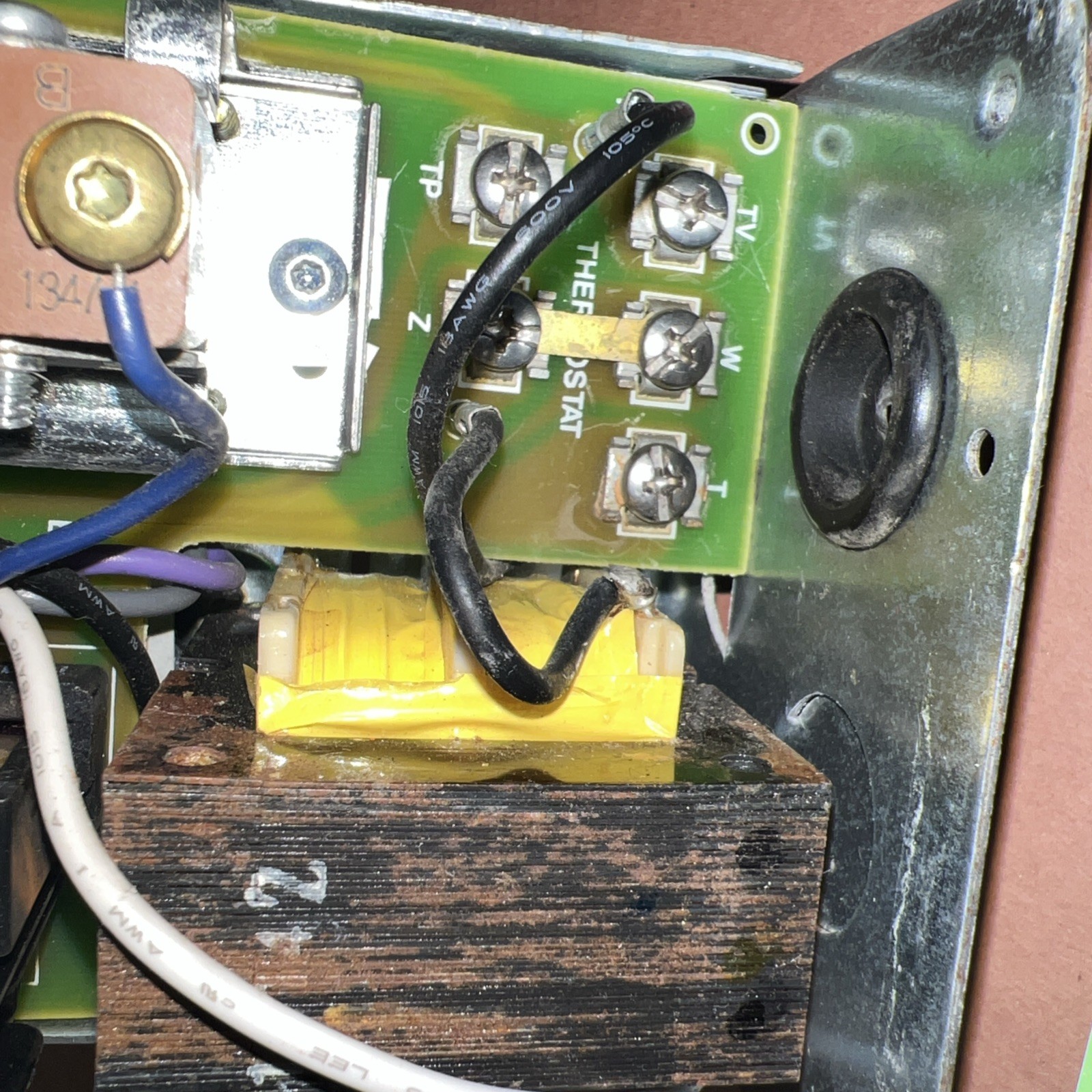 HONEYWELL AQUASTAT RELAY L8148J 1009