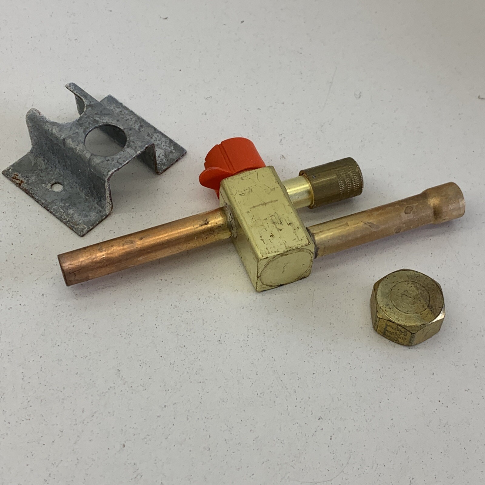 Universal 61-21368-11 Condenser Service Valve Kit Aeroquip 3/8″ OD x 3/8″ OD