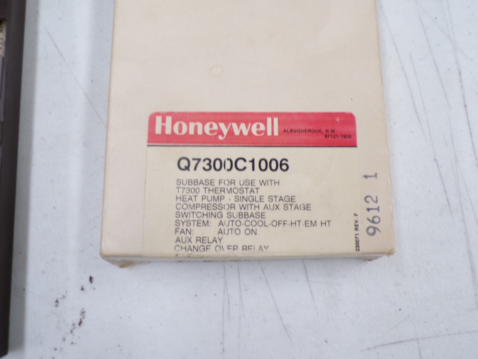 Q7300C1006-HONE HONEYWELL SUBBASE HT/E HT/OFF/CL/AU 1STG