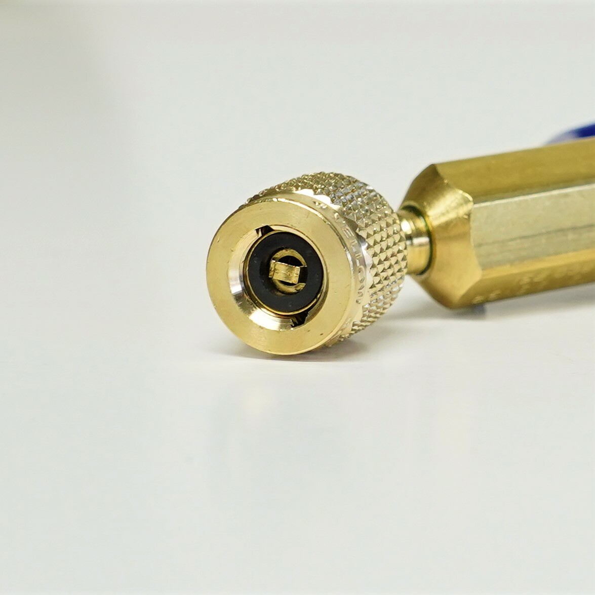 Yellow Jacket 29260 PLUS II 1/4″ Blue Charging Hose 60″ w Compact Ball Valve End