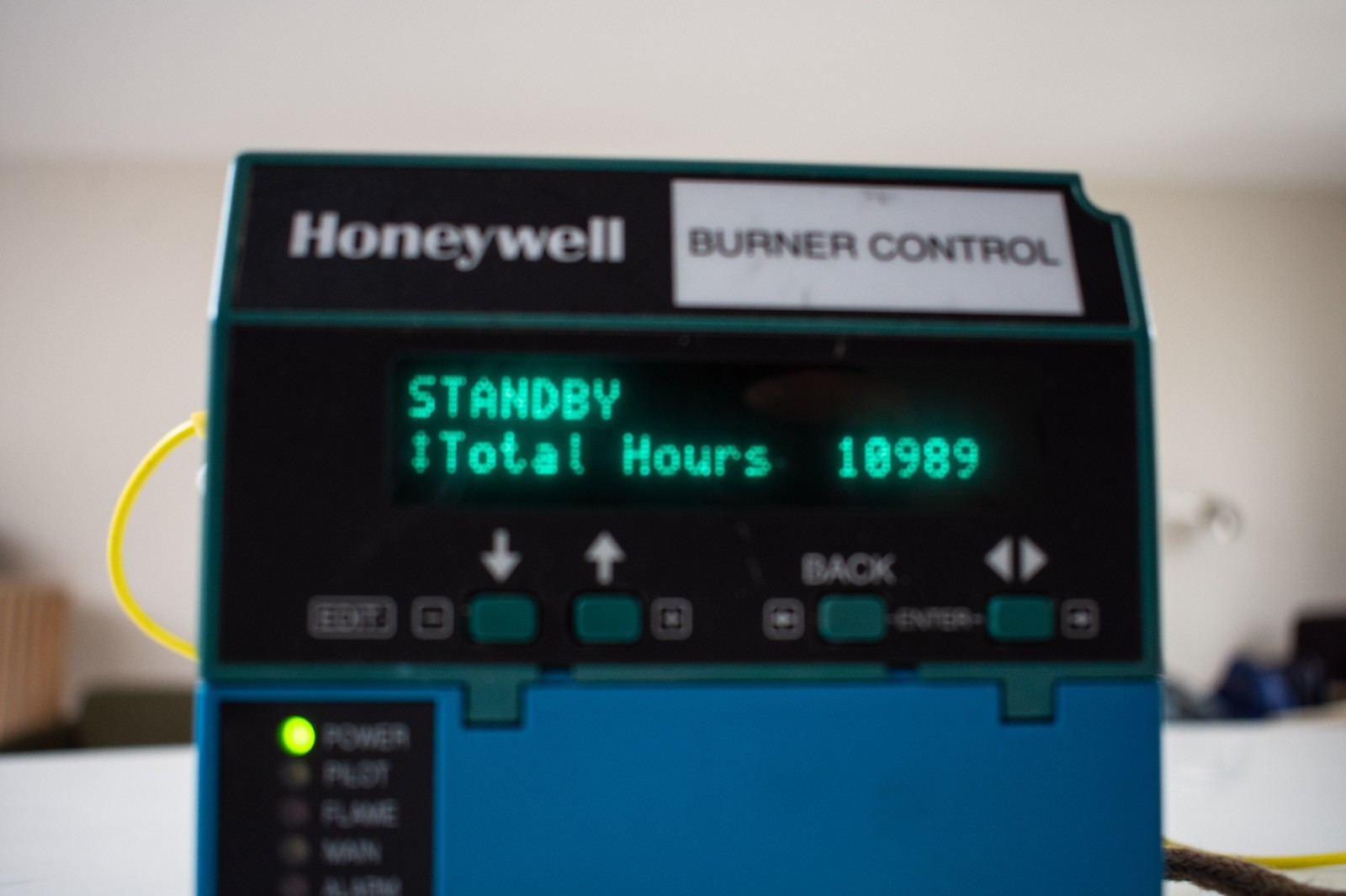 Honeywell RM7890A1015, display, base, flame module, 10900 hours 6-month warranty