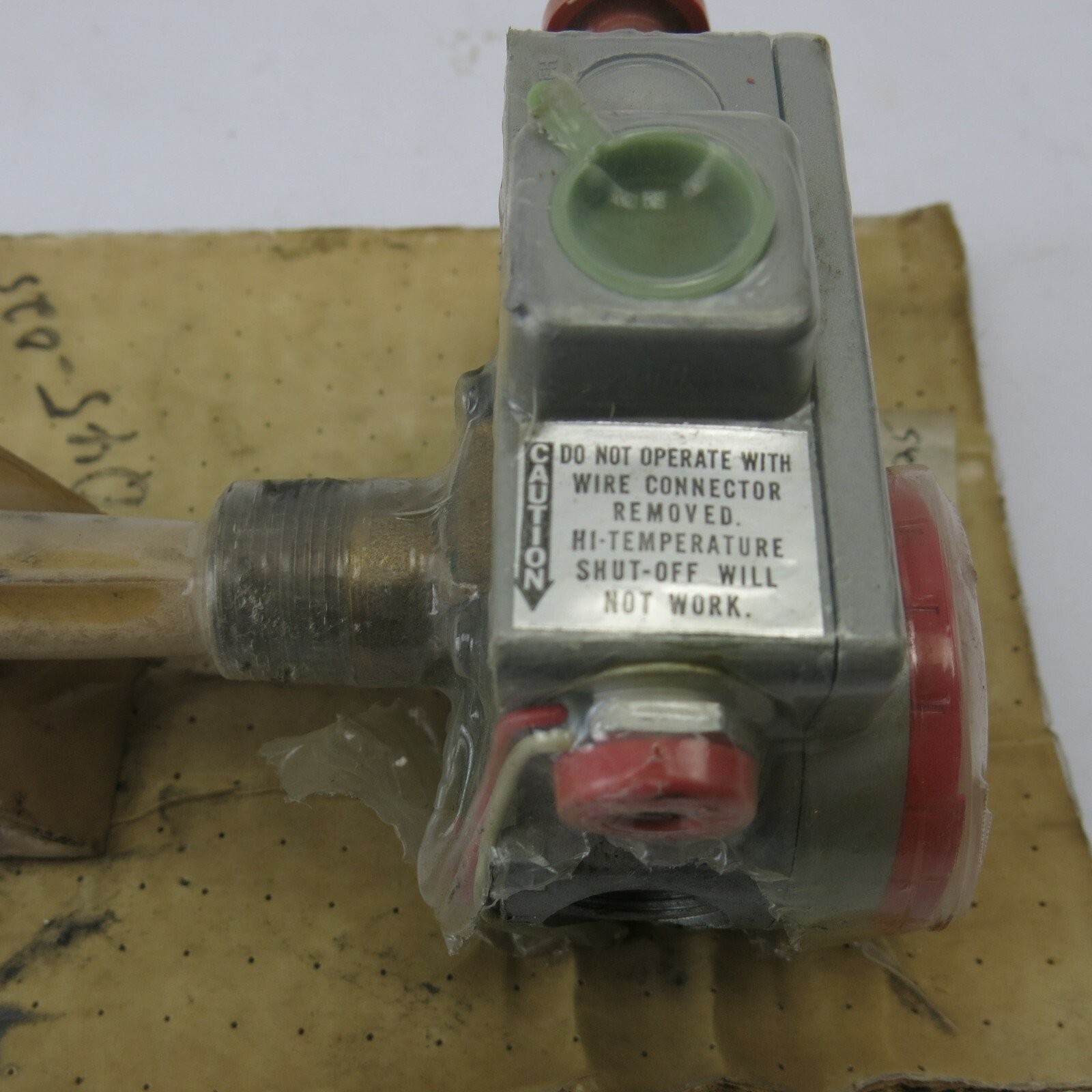 WATER HEATER CONTROL W/ECO ( VW 110 325 ) BY ROBERTSHAW Brand New