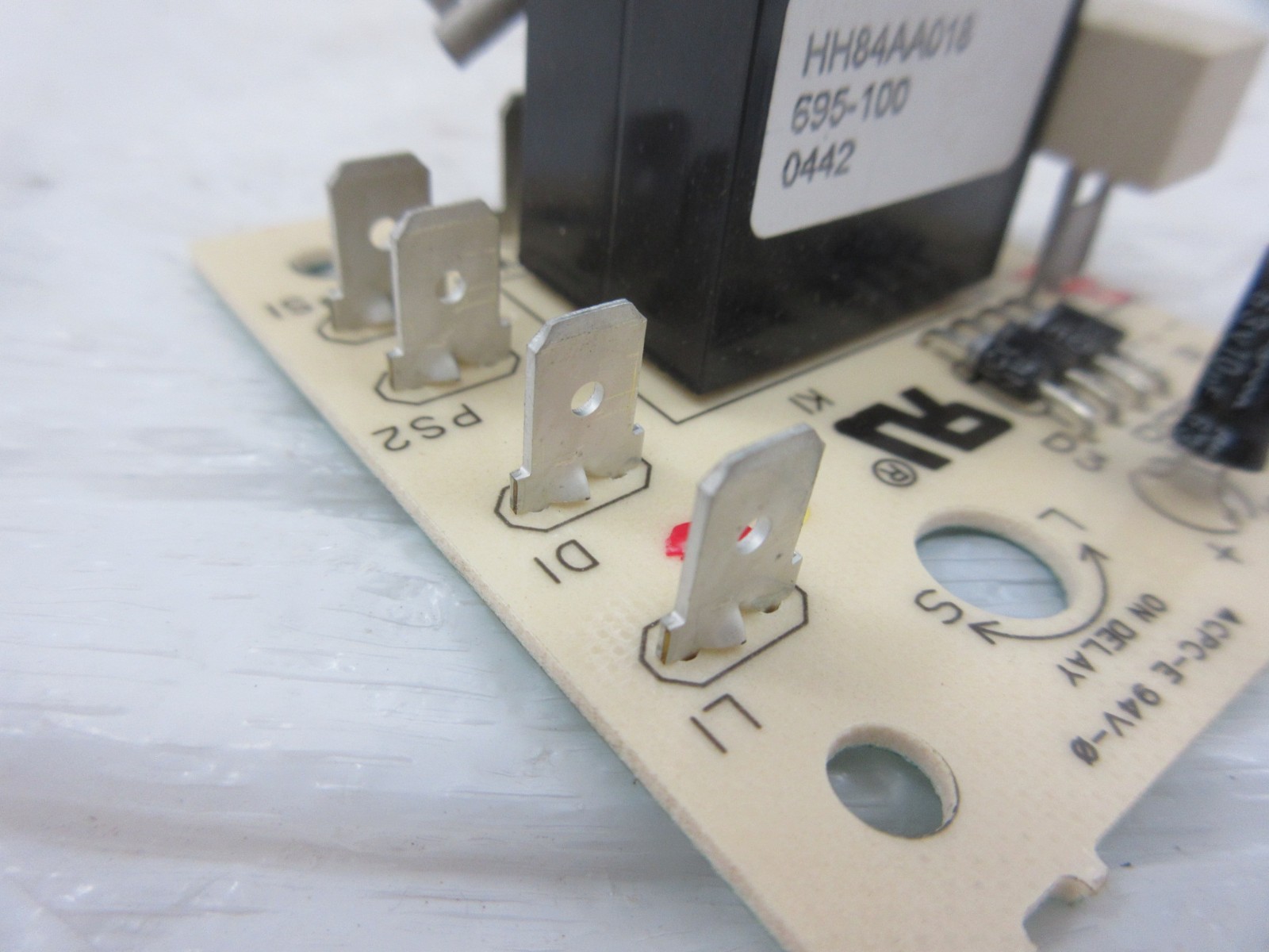 CARRIER BRYANT PAYNE HH84AA018 CONTROL BOARD