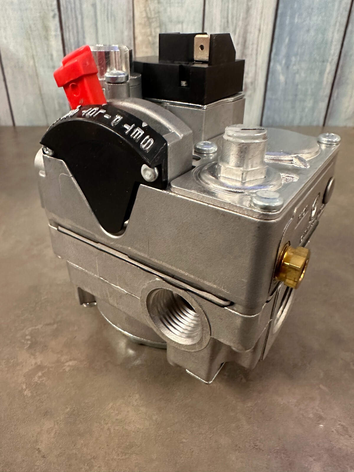 ROBERTSHAW 720-402 Gas Valve,24V AC,Dual,NPT 4E400
